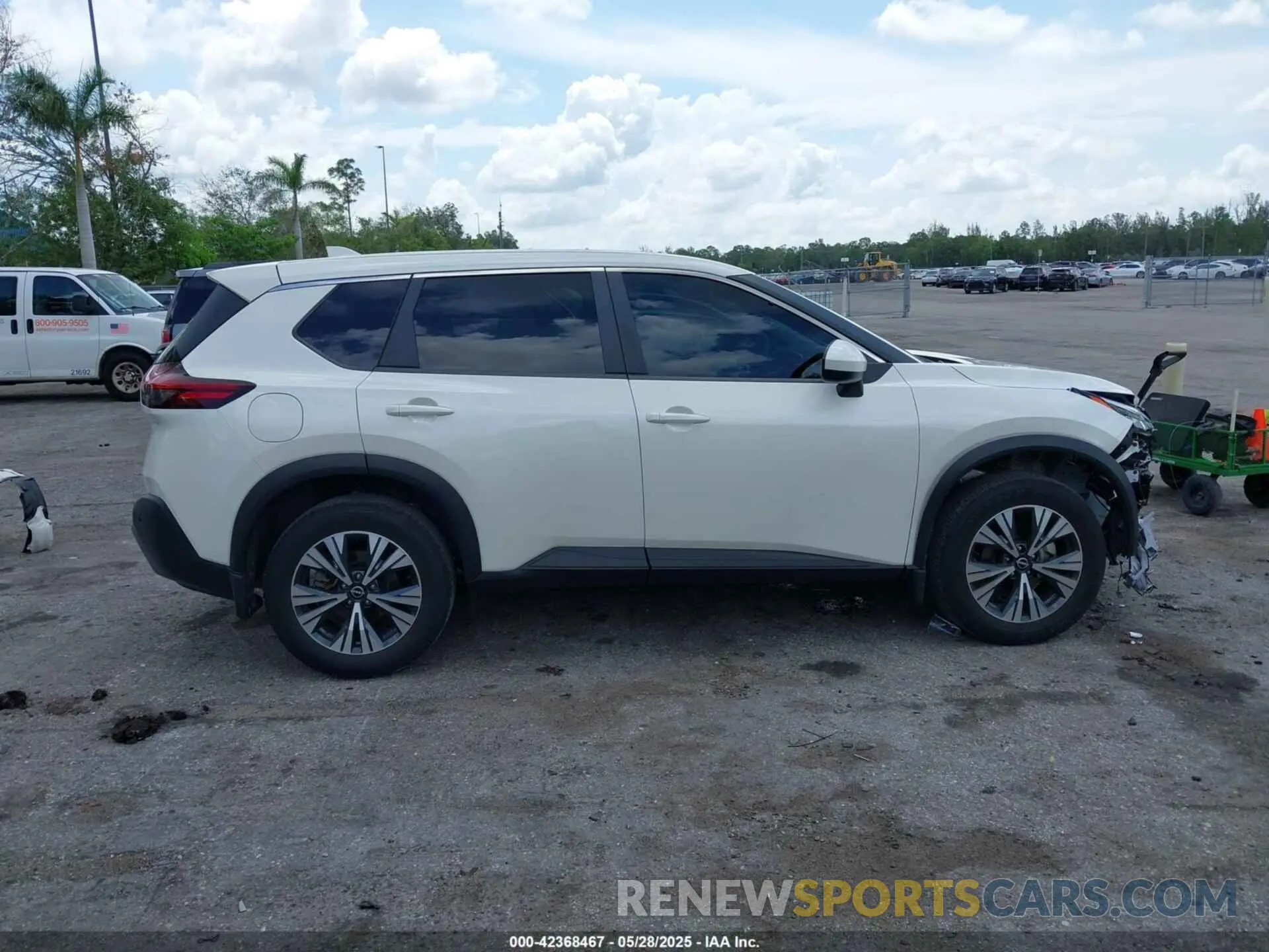 13 fotografías del automóvil dañado JN8BT3BA4PW008136 NISSAN ROGUE 2023