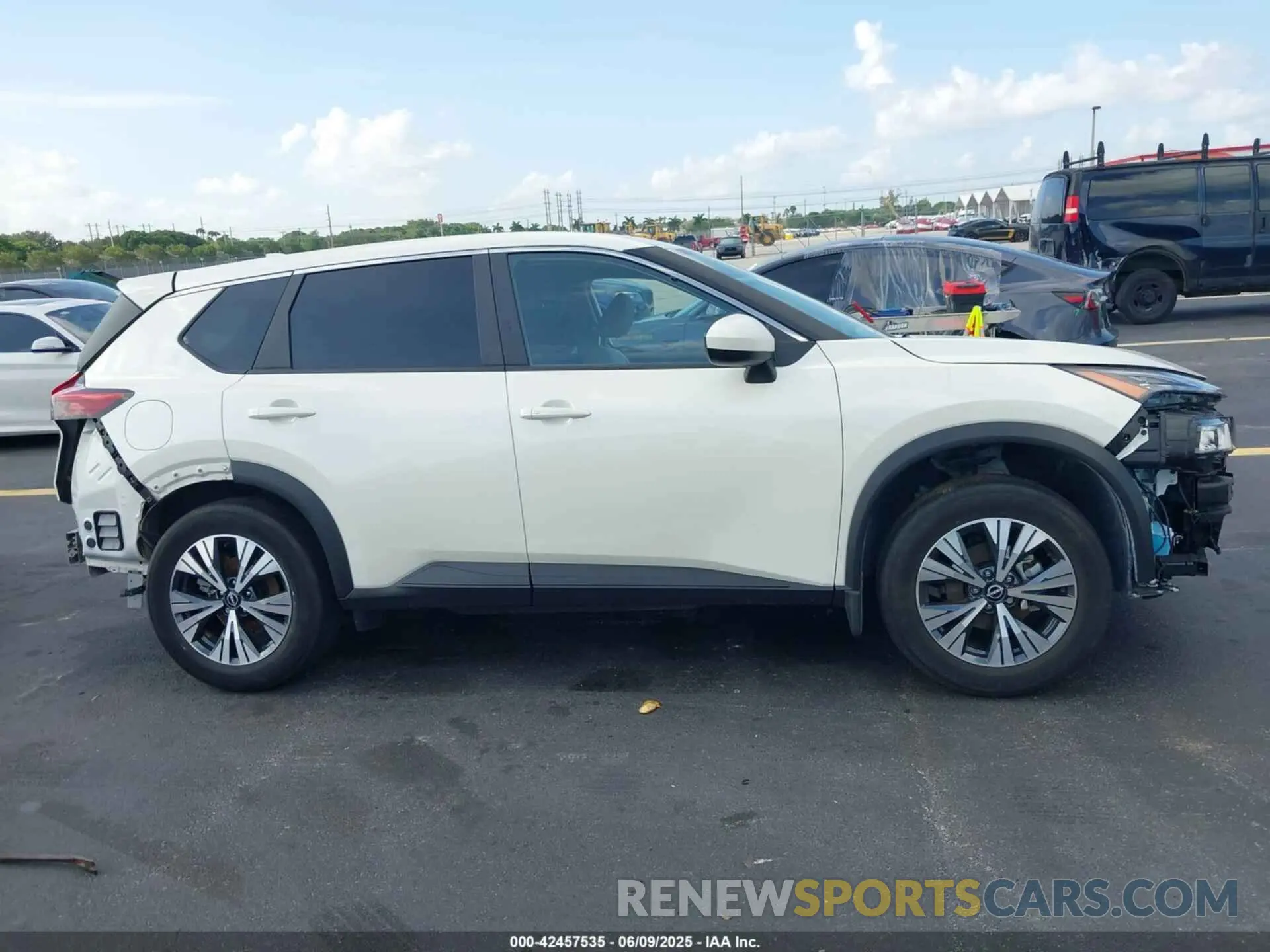 14 fotografías del automóvil dañado JN8BT3BA7PW428389 NISSAN ROGUE 2023