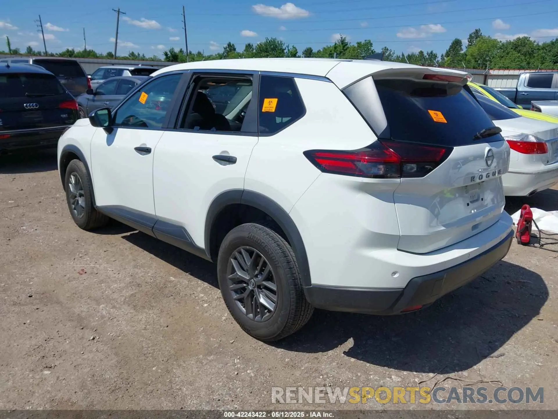 3 fotografías del automóvil dañado 5N1BT3AA1RC683780 NISSAN ROGUE 2024