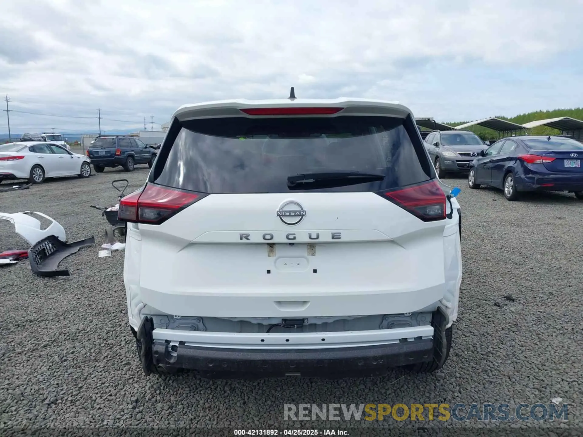 17 fotografías del automóvil dañado 5N1BT3AA2RC671783 NISSAN ROGUE 2024