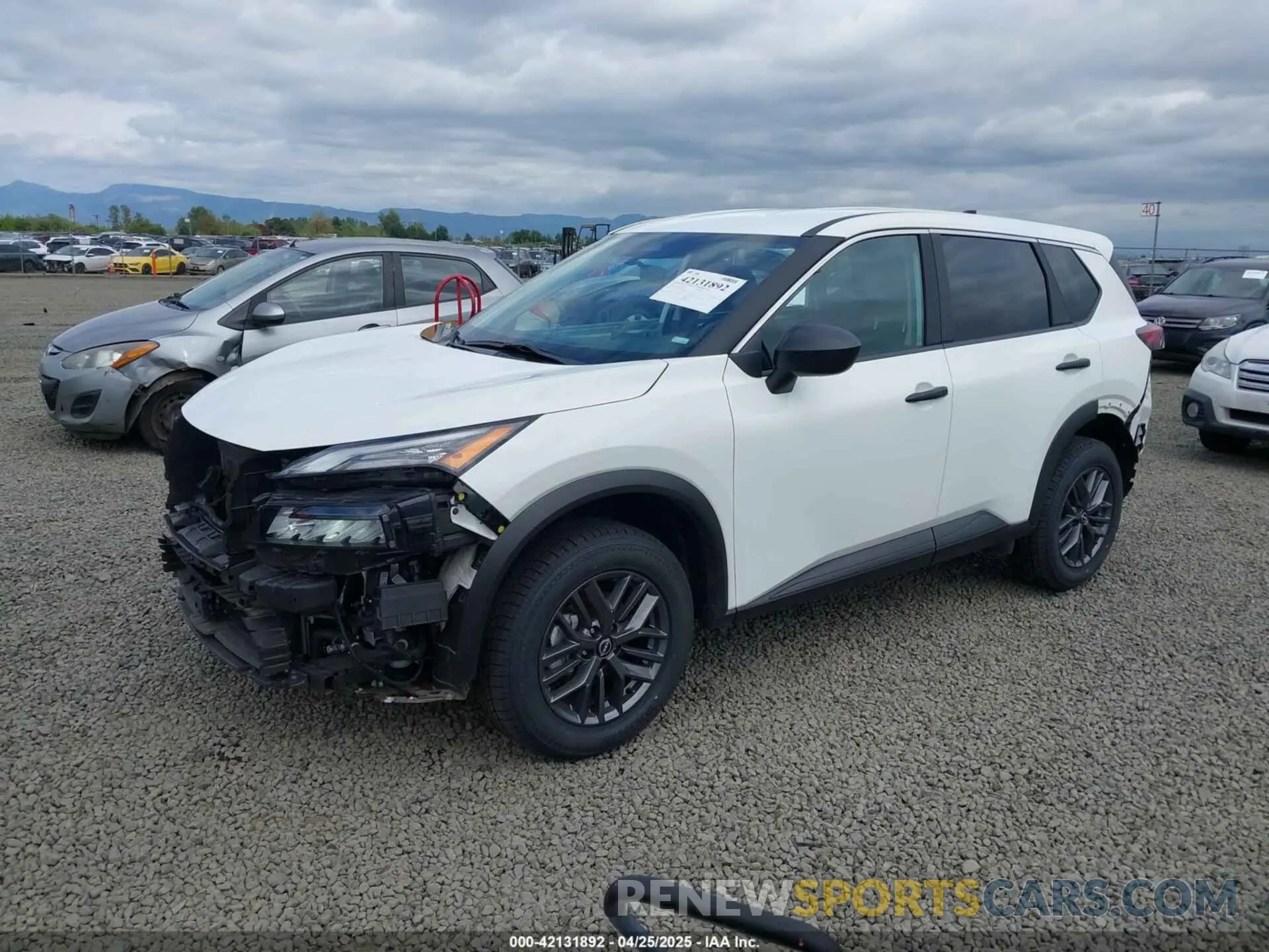 2 fotografías del automóvil dañado 5N1BT3AA2RC671783 NISSAN ROGUE 2024