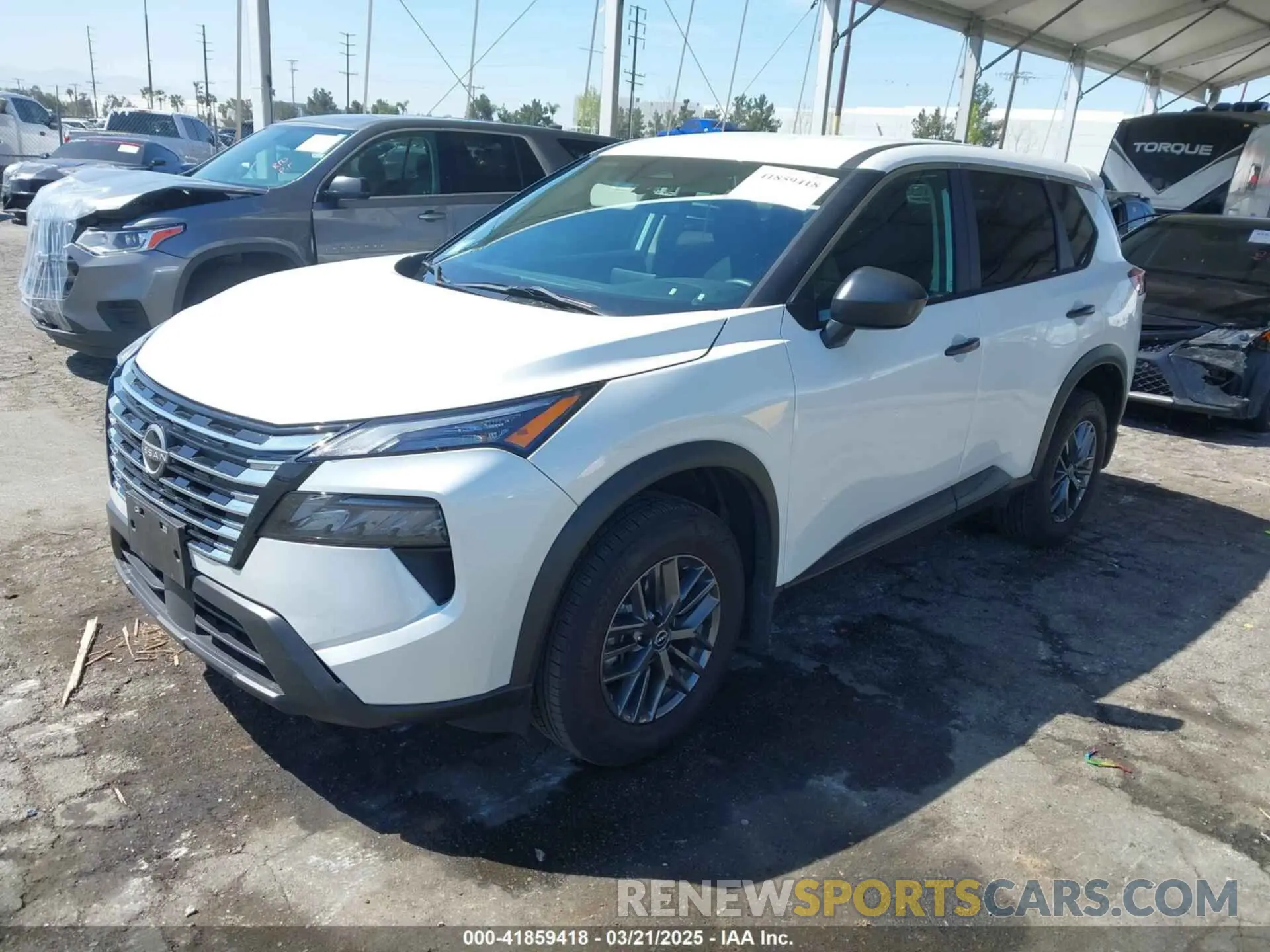 2 fotografías del automóvil dañado 5N1BT3AA3RC688415 NISSAN ROGUE 2024
