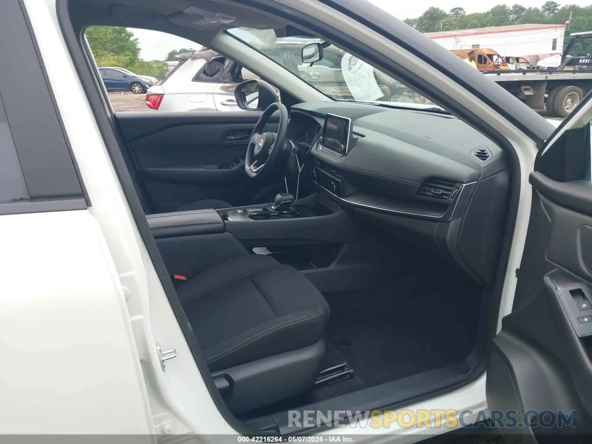 5 fotografías del automóvil dañado 5N1BT3AA4RC681960 NISSAN ROGUE 2024