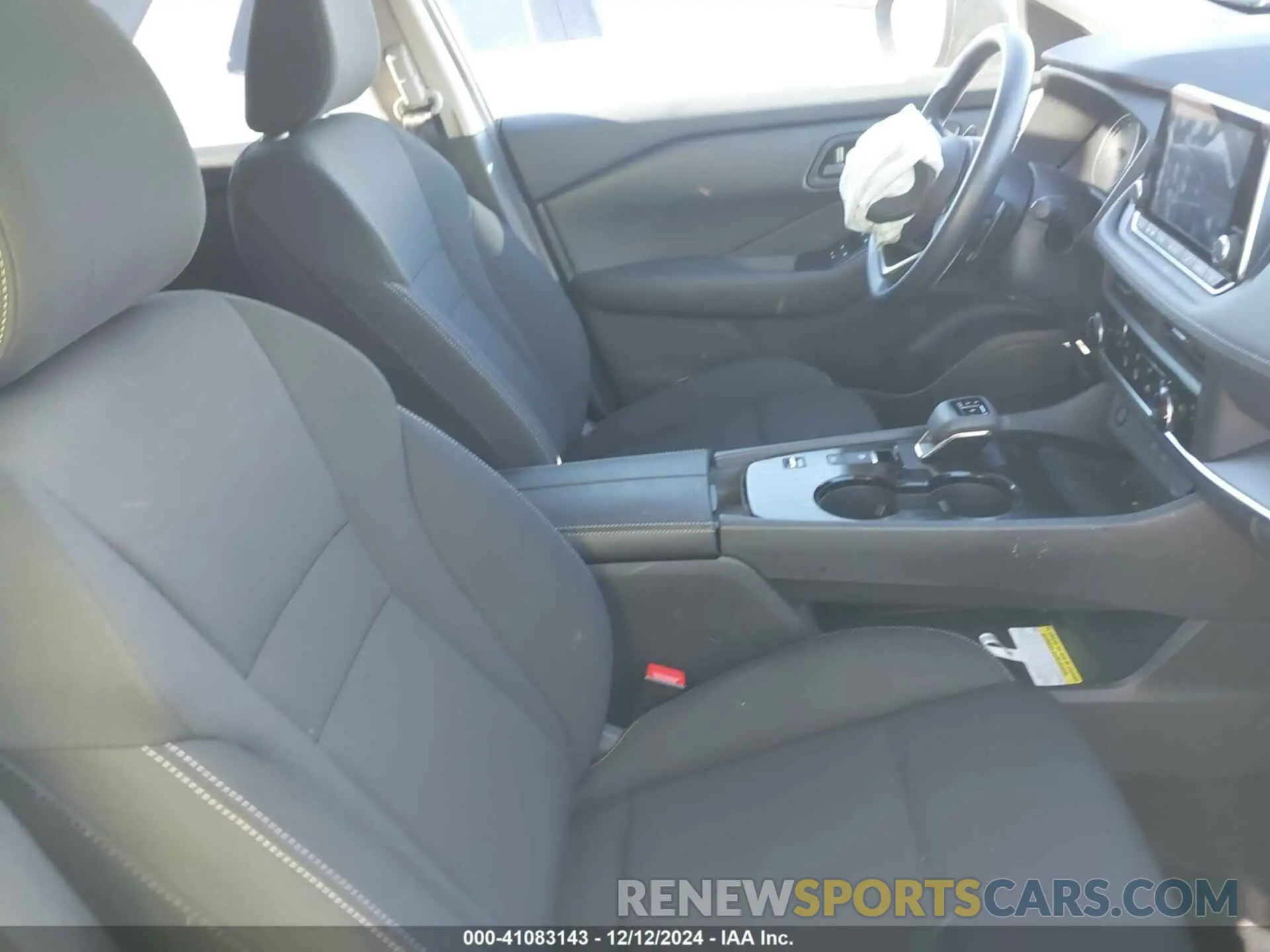 5 fotografías del automóvil dañado 5N1BT3AA8RC685123 NISSAN ROGUE 2024