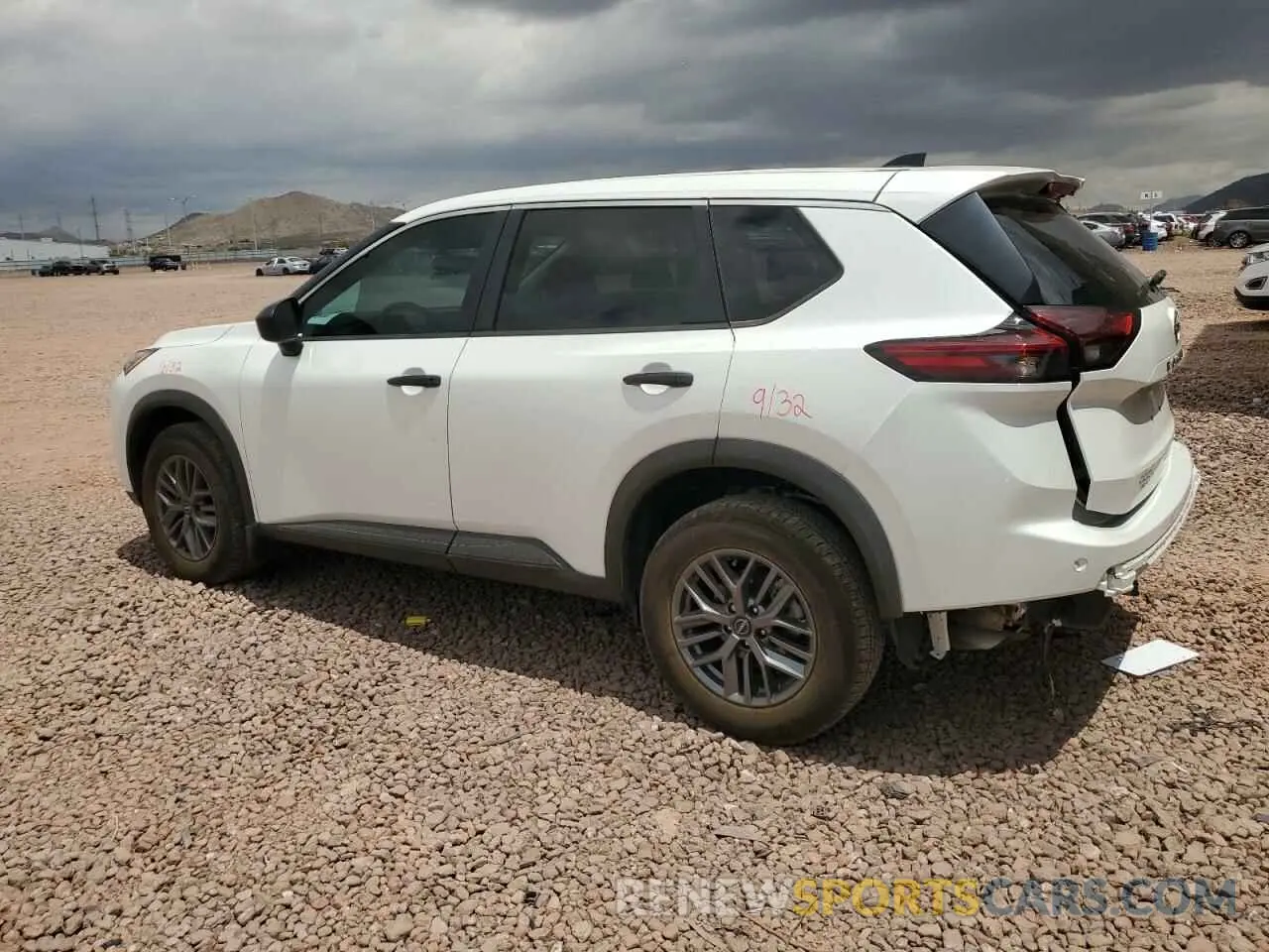 2 fotografías del automóvil dañado 5N1BT3AA8RC739245 NISSAN ROGUE 2024