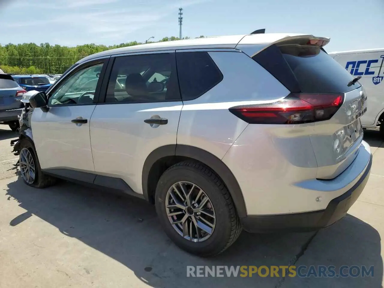 2 fotografías del automóvil dañado 5N1BT3AB6RC677756 NISSAN ROGUE 2024