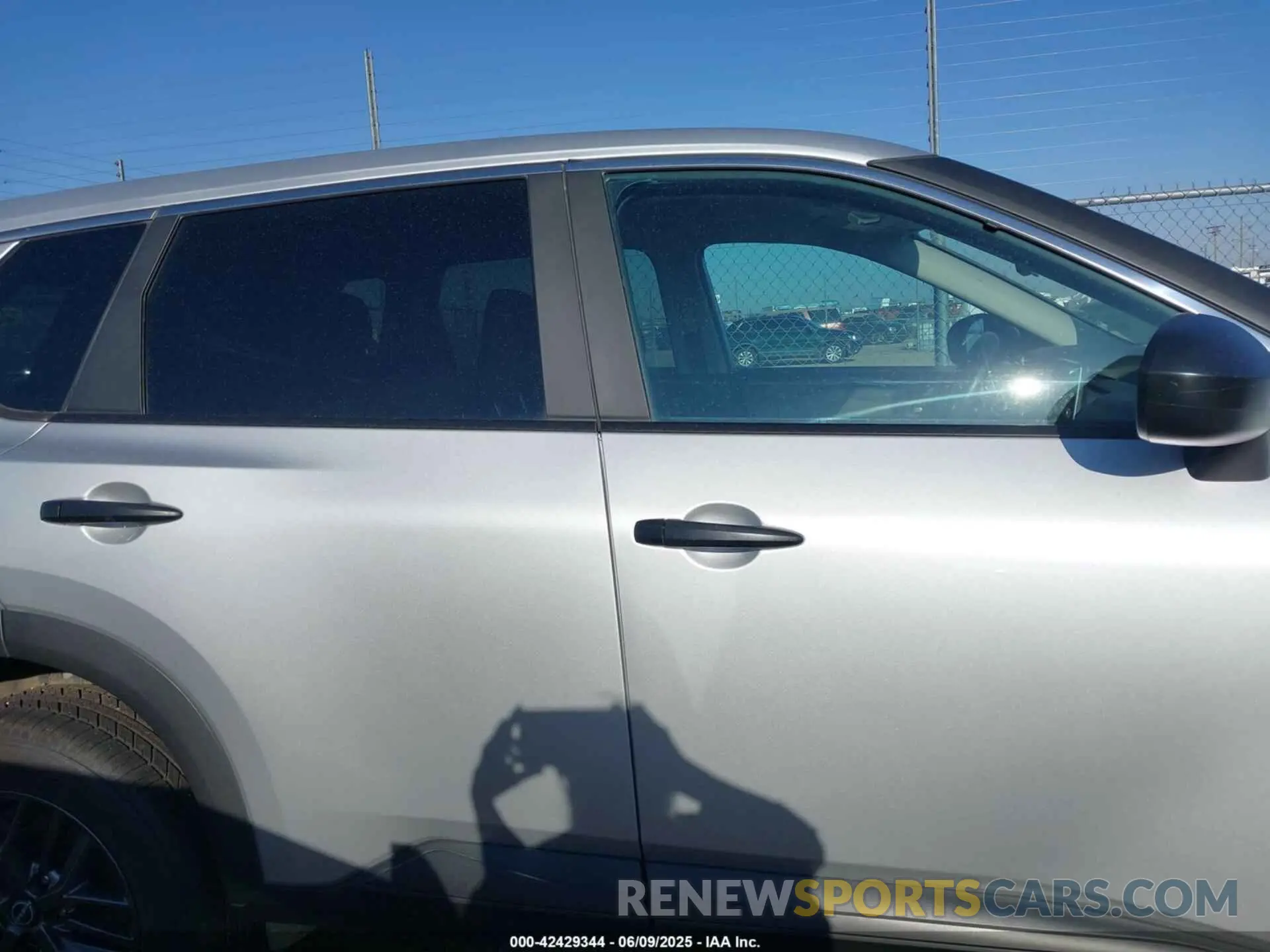 13 fotografías del automóvil dañado 5N1BT3AB8RC697958 NISSAN ROGUE 2024