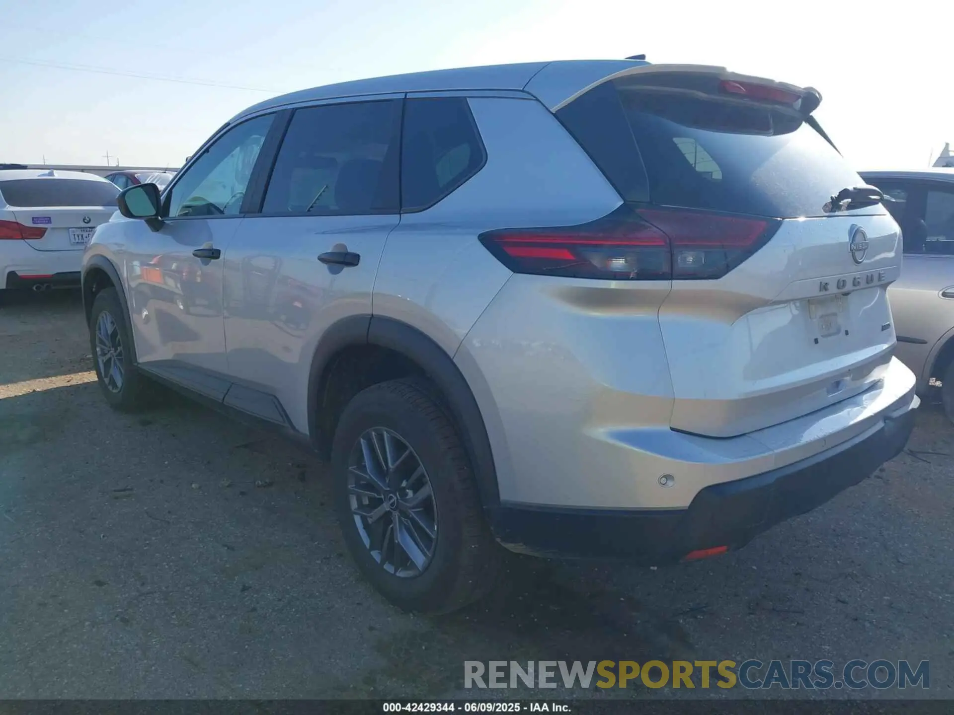 3 fotografías del automóvil dañado 5N1BT3AB8RC697958 NISSAN ROGUE 2024