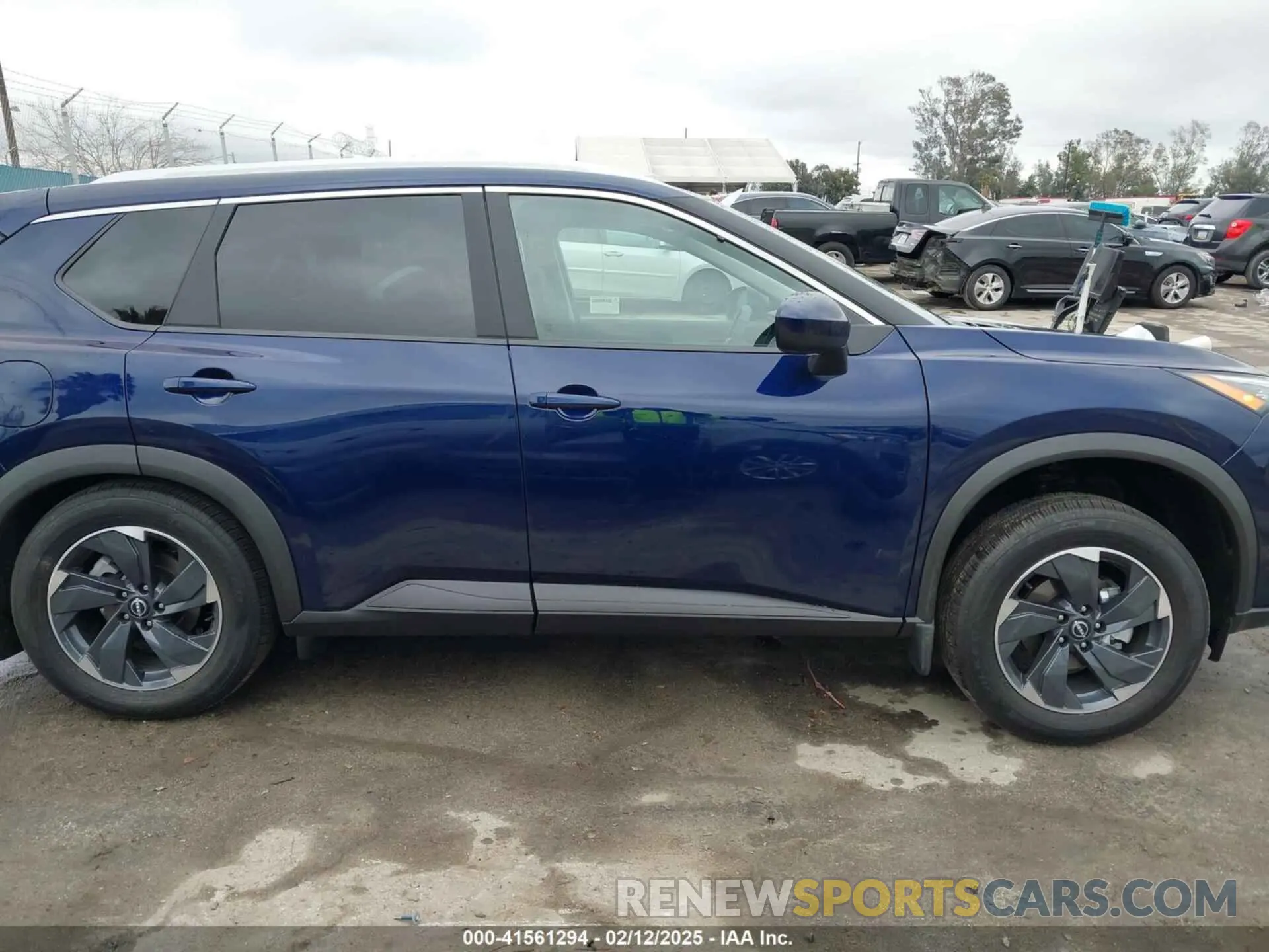 13 fotografías del automóvil dañado 5N1BT3BA2RC739207 NISSAN ROGUE 2024