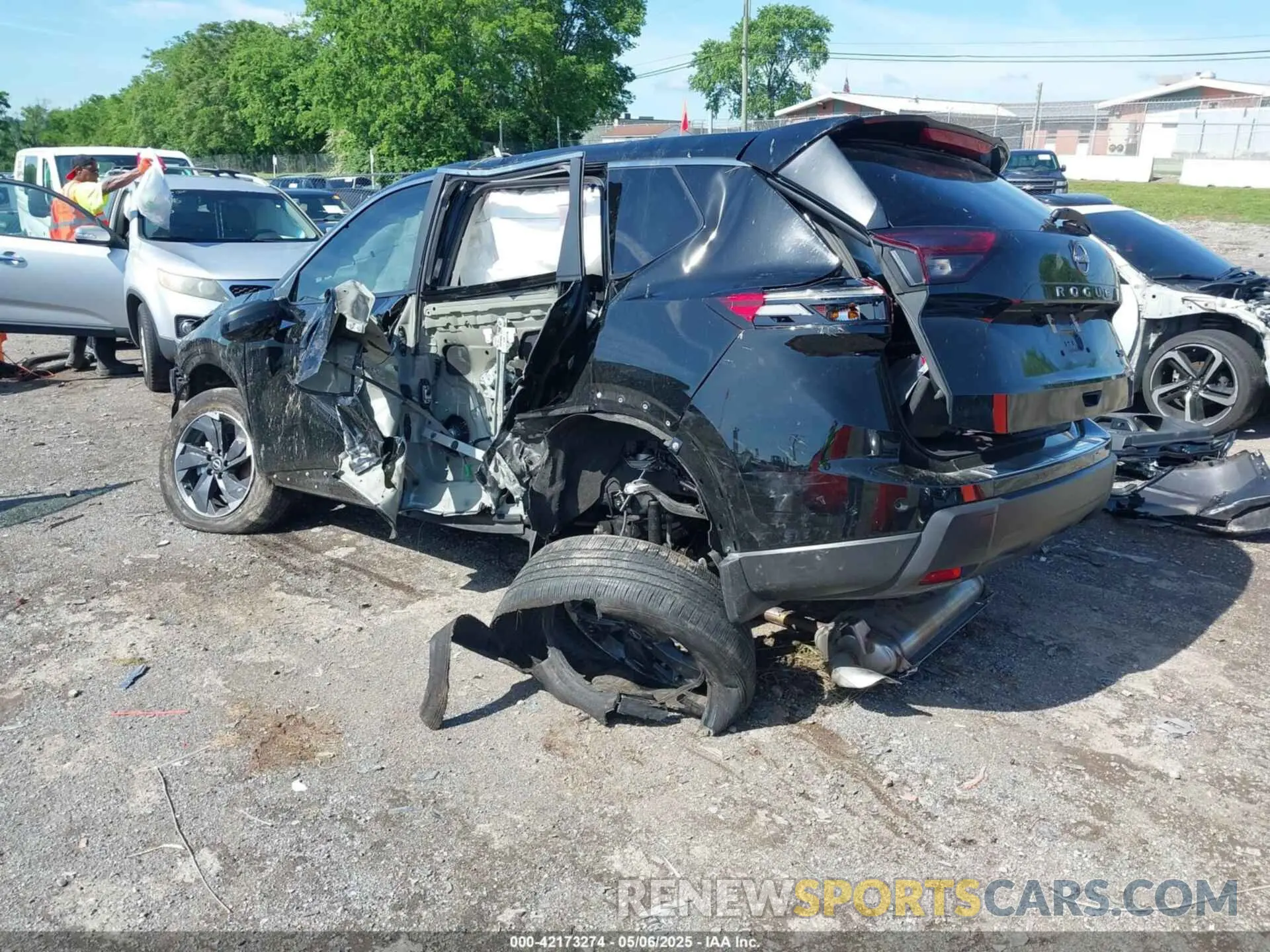 3 fotografías del automóvil dañado 5N1BT3BA2RC741622 NISSAN ROGUE 2024