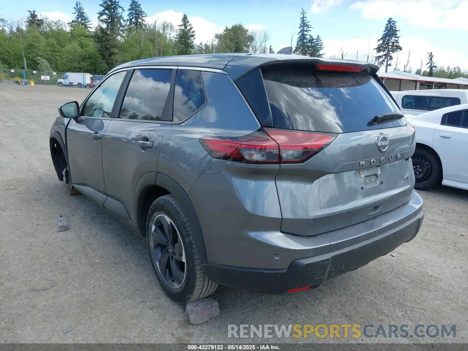 3 fotografías del automóvil dañado 5N1BT3BA3RC672598 NISSAN ROGUE 2024