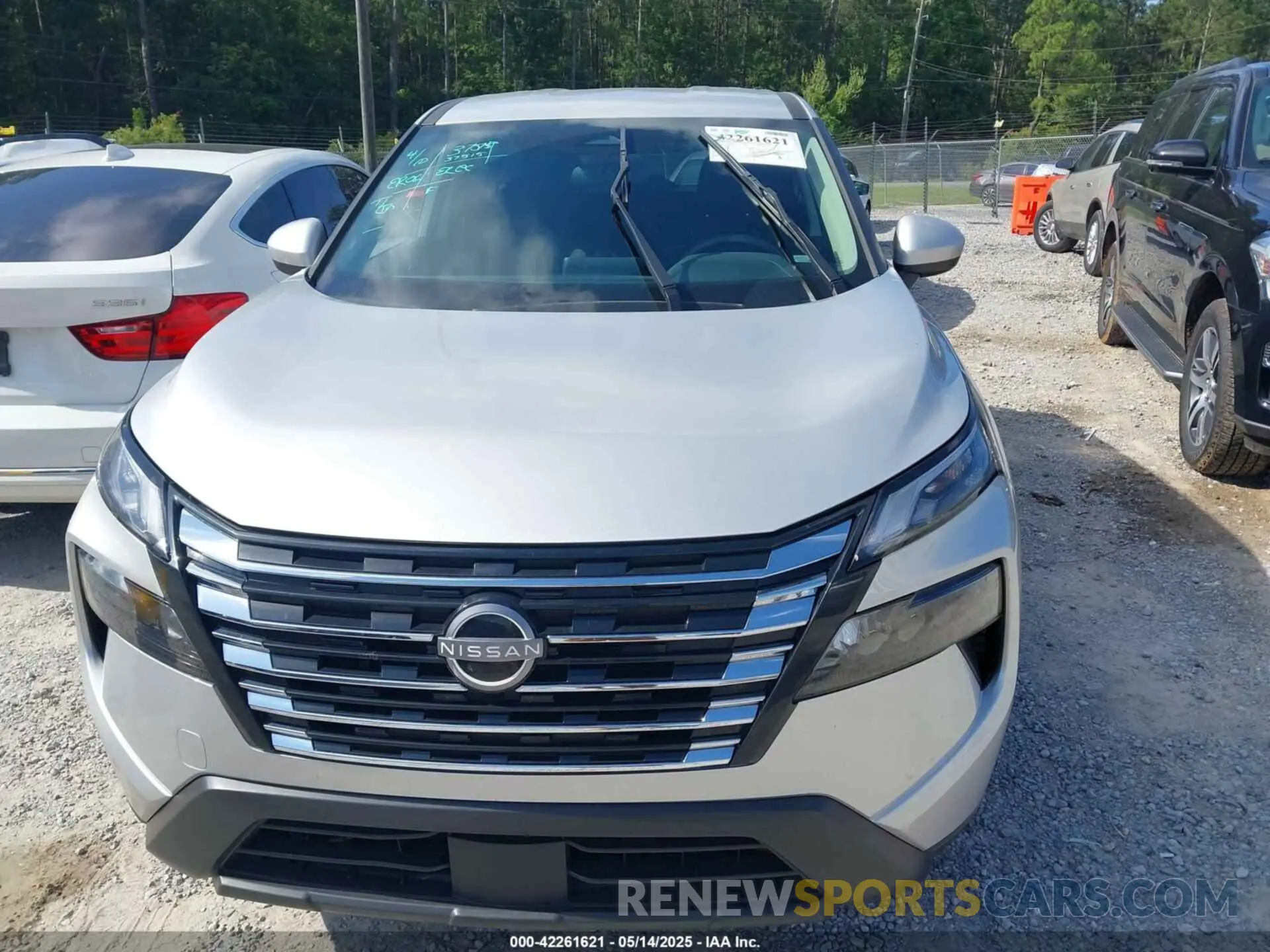 12 fotografías del automóvil dañado 5N1BT3BA3RC711402 NISSAN ROGUE 2024