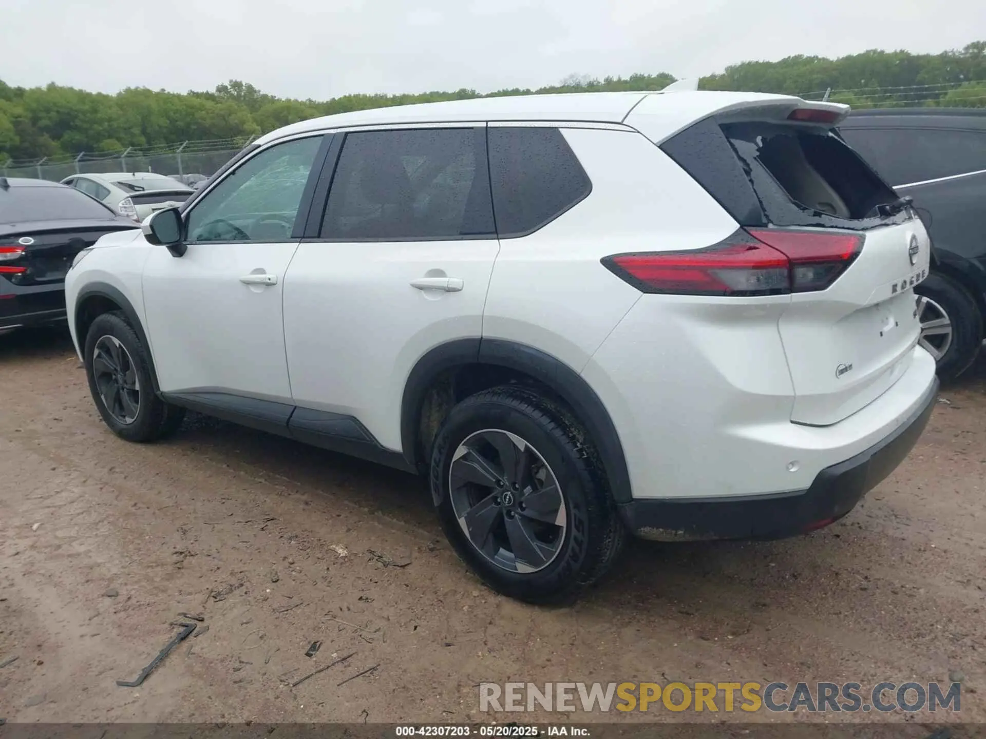 3 fotografías del automóvil dañado 5N1BT3BA7RC682616 NISSAN ROGUE 2024