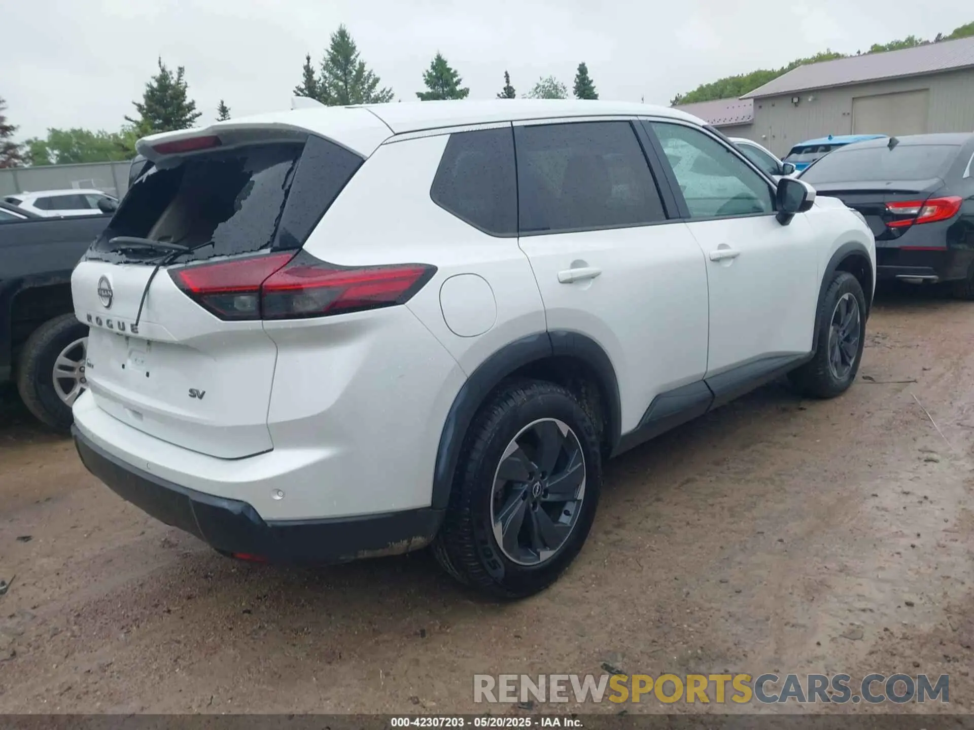4 fotografías del automóvil dañado 5N1BT3BA7RC682616 NISSAN ROGUE 2024
