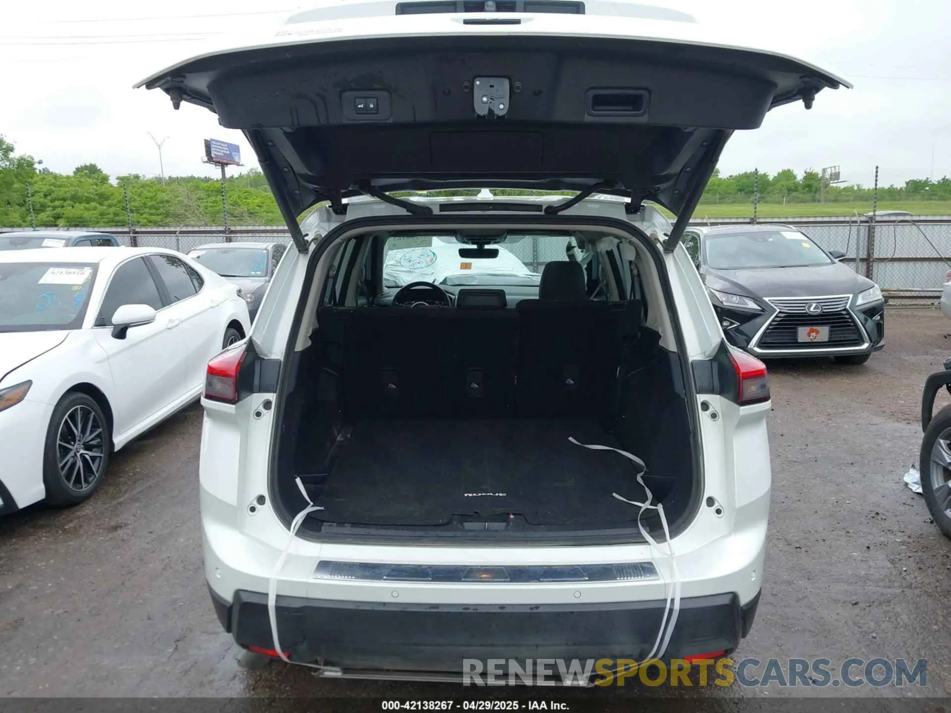 16 fotografías del automóvil dañado 5N1BT3BA8RC744847 NISSAN ROGUE 2024