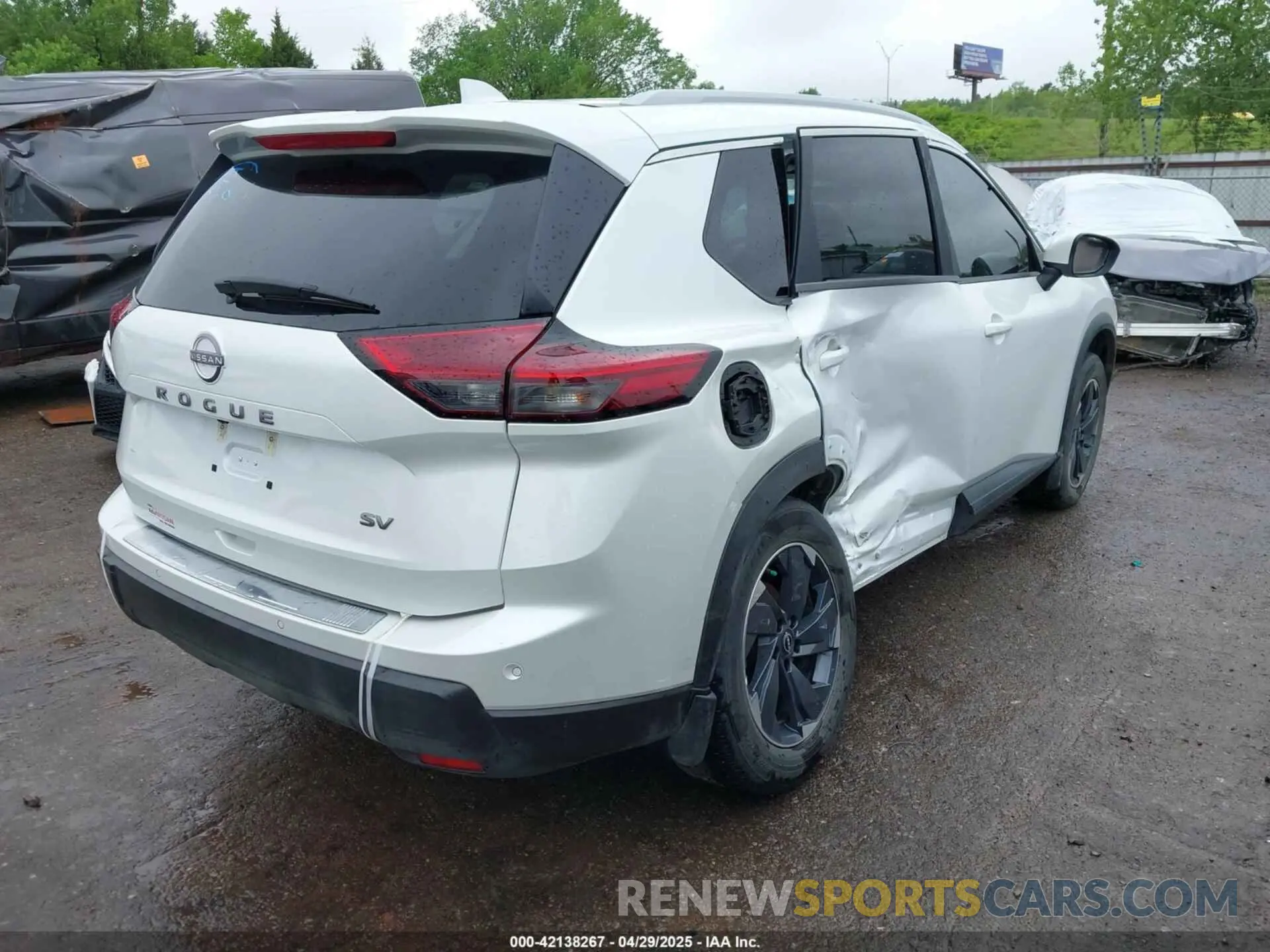 4 fotografías del automóvil dañado 5N1BT3BA8RC744847 NISSAN ROGUE 2024