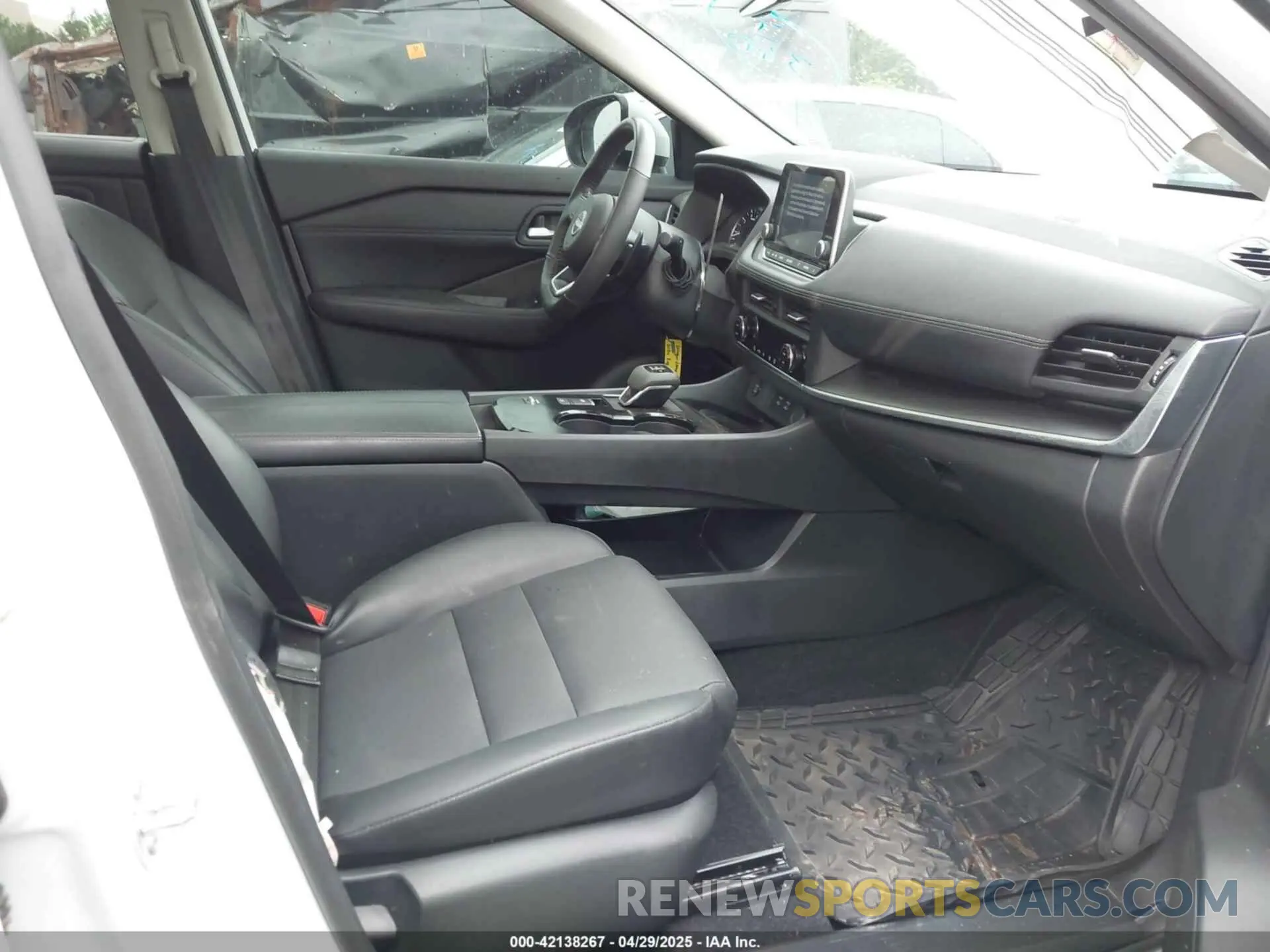 5 fotografías del automóvil dañado 5N1BT3BA8RC744847 NISSAN ROGUE 2024