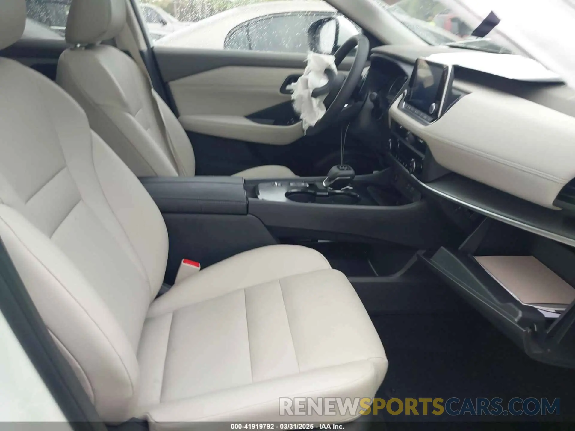 5 fotografías del automóvil dañado 5N1BT3BA8RC751023 NISSAN ROGUE 2024