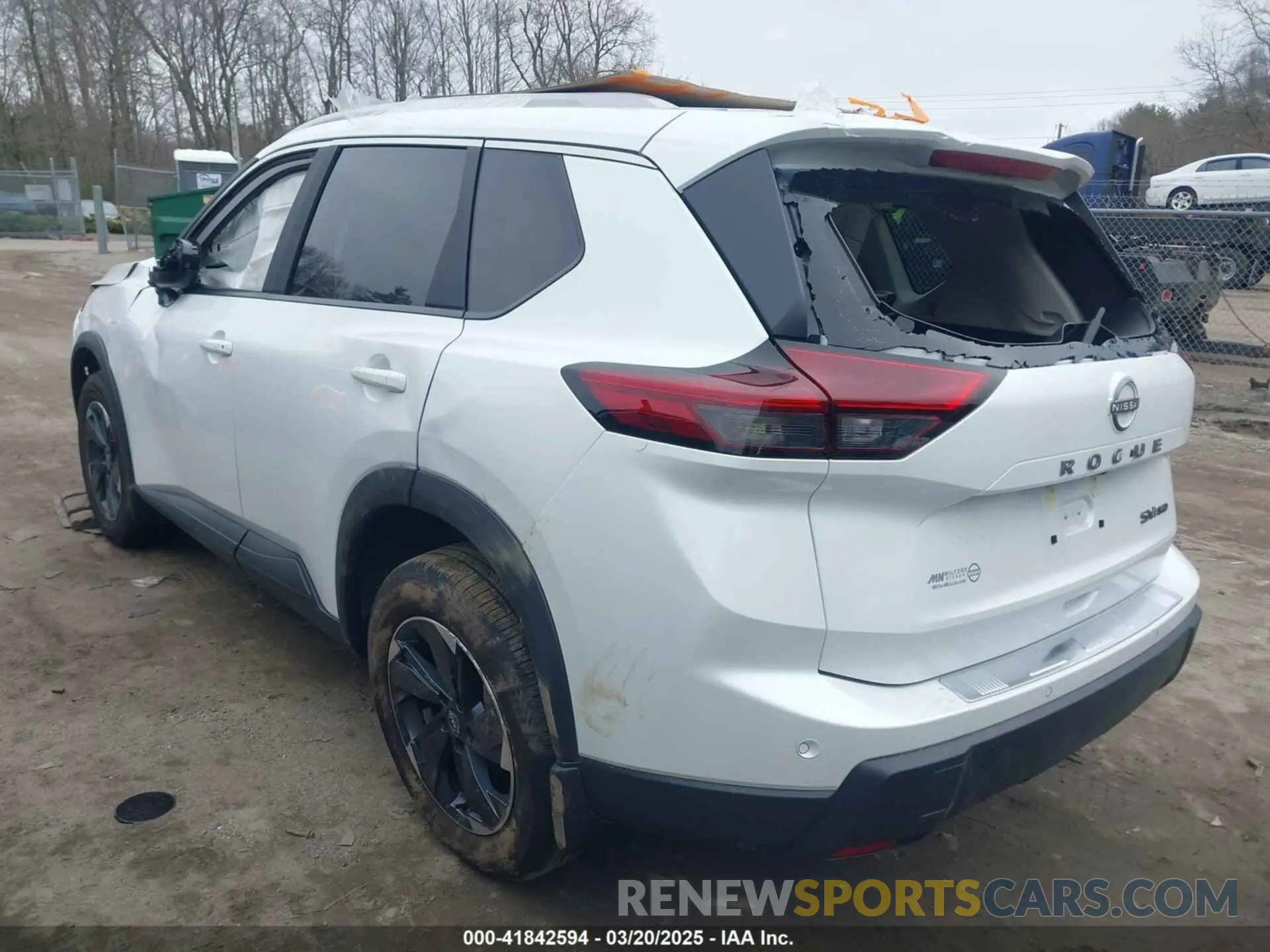 3 fotografías del automóvil dañado 5N1BT3BB4RC738844 NISSAN ROGUE 2024