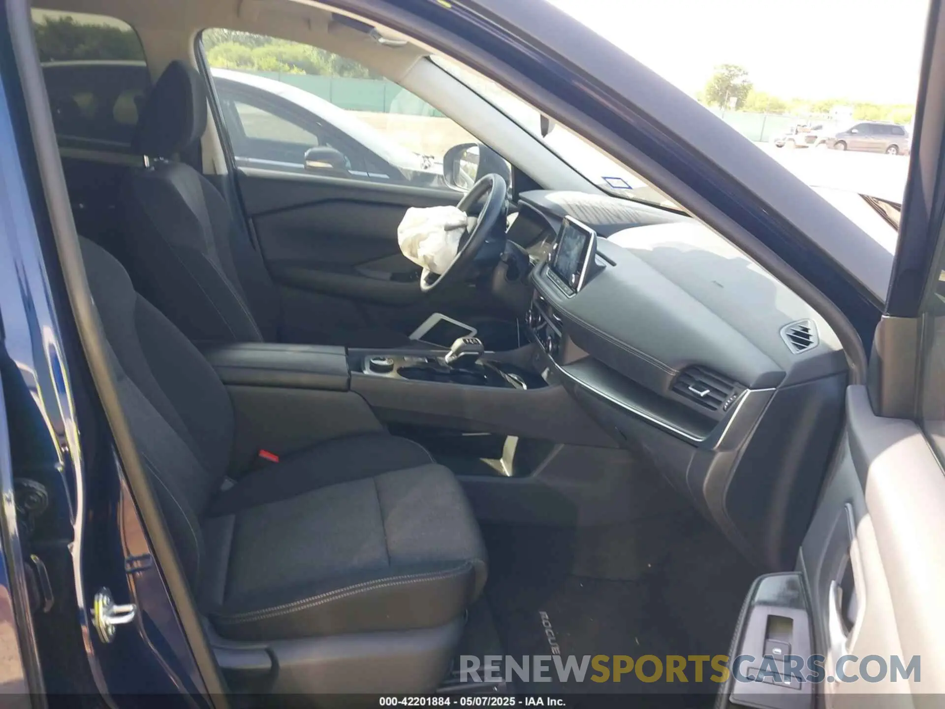 5 fotografías del automóvil dañado 5N1BT3BB8RC690538 NISSAN ROGUE 2024