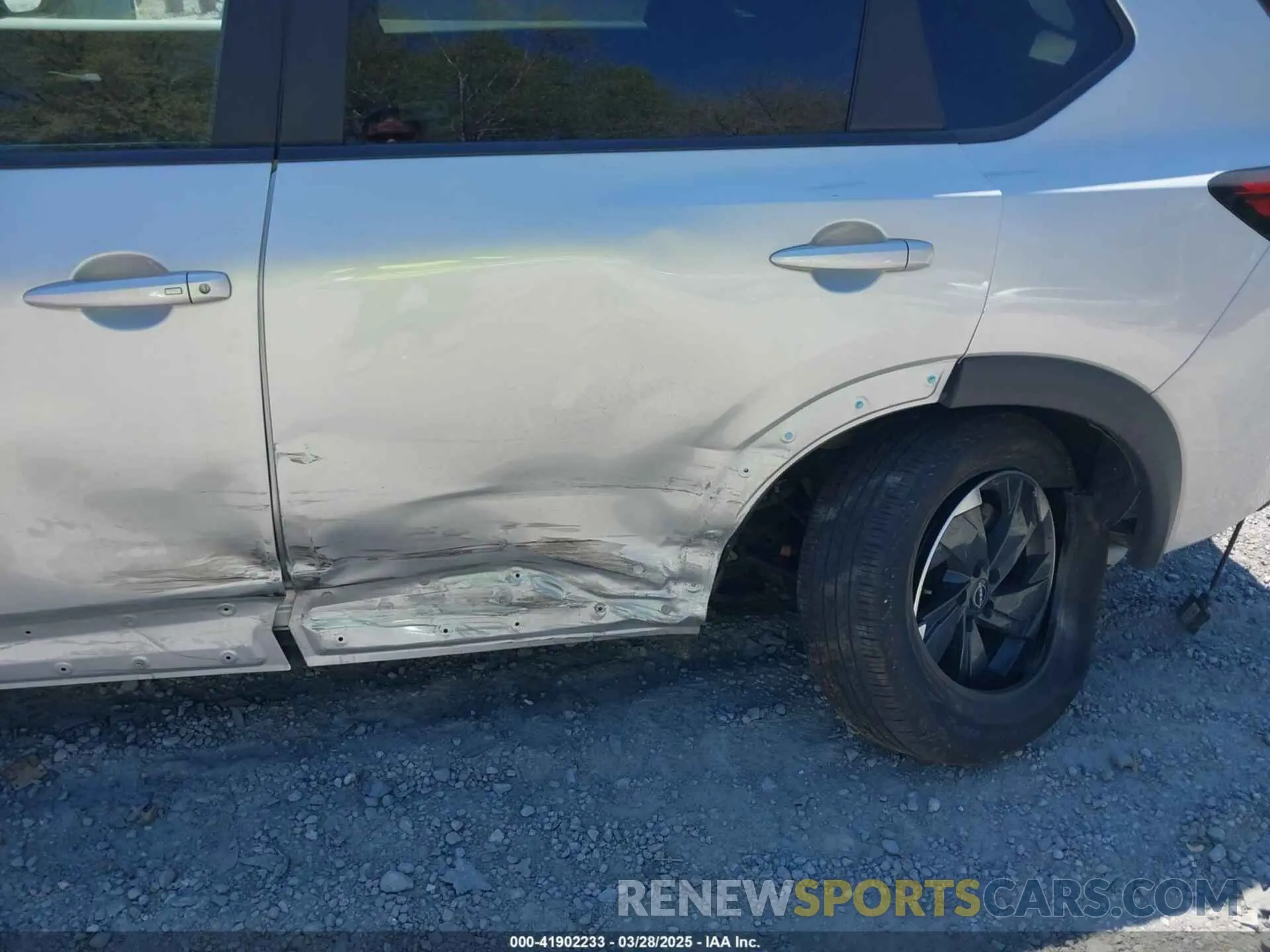 6 fotografías del automóvil dañado 5N1BT3BB8RC691883 NISSAN ROGUE 2024