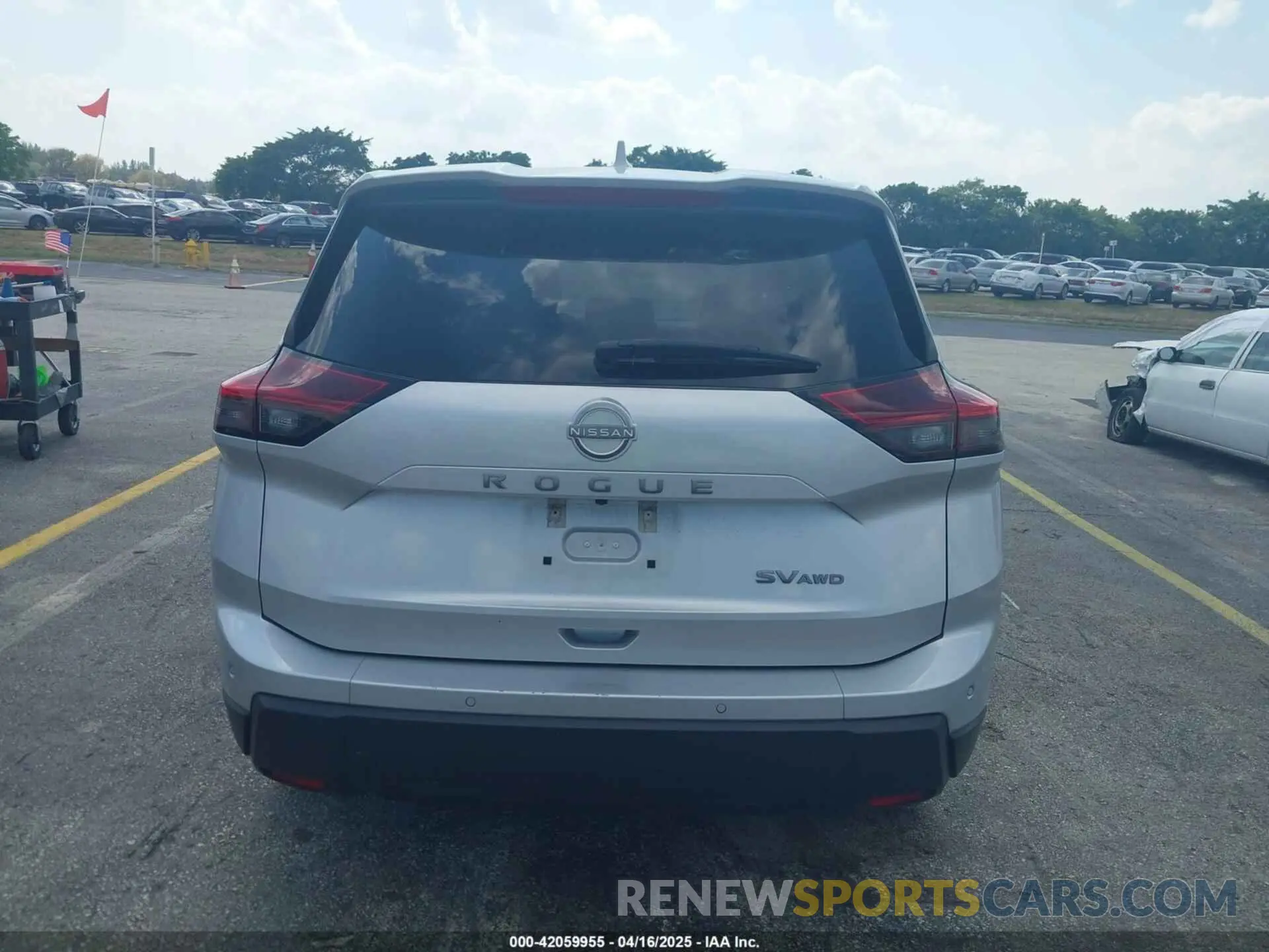 16 fotografías del automóvil dañado 5N1BT3BB8RC692063 NISSAN ROGUE 2024