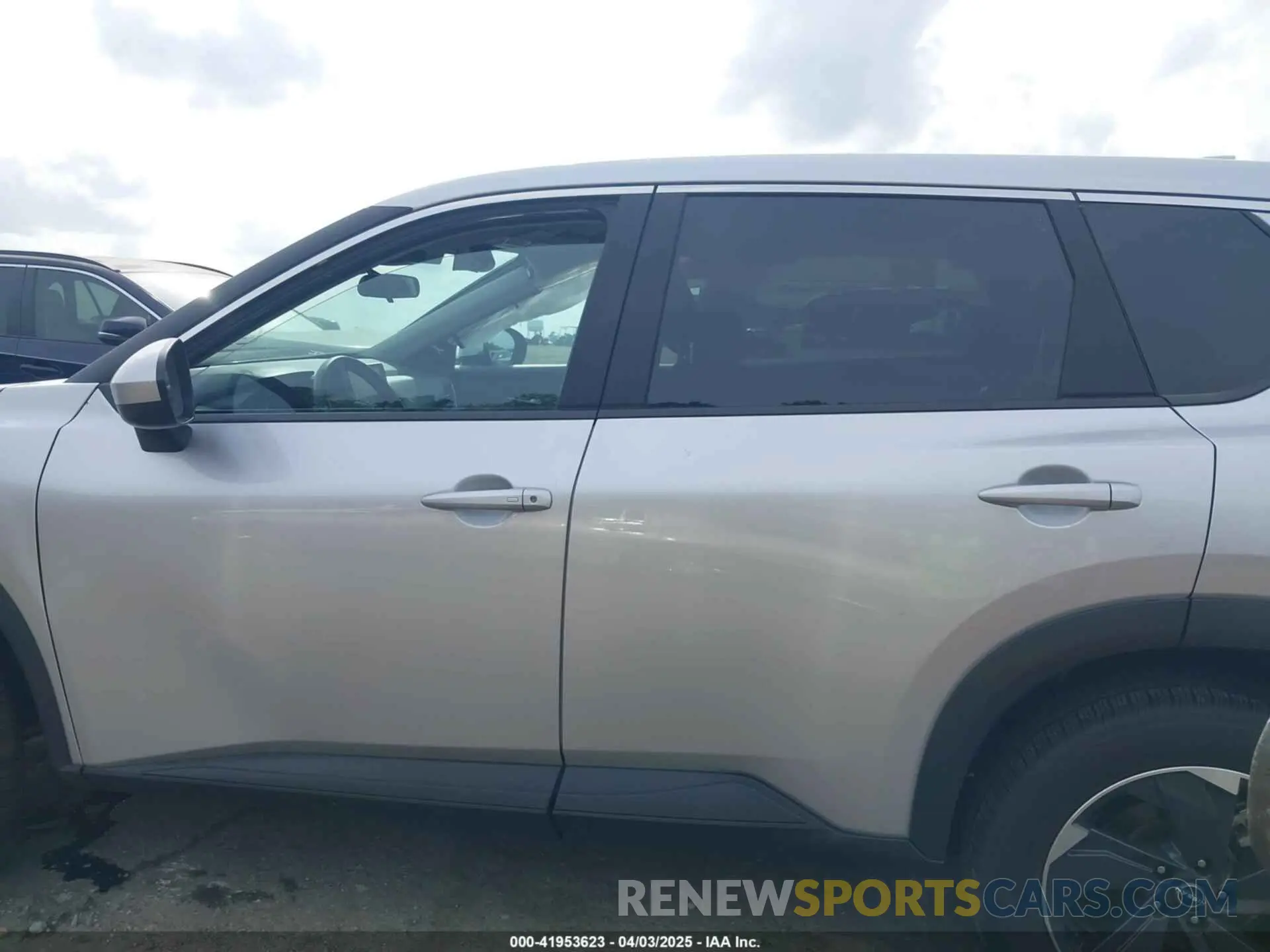 14 fotografías del automóvil dañado 5N1BT3BBXRC703337 NISSAN ROGUE 2024