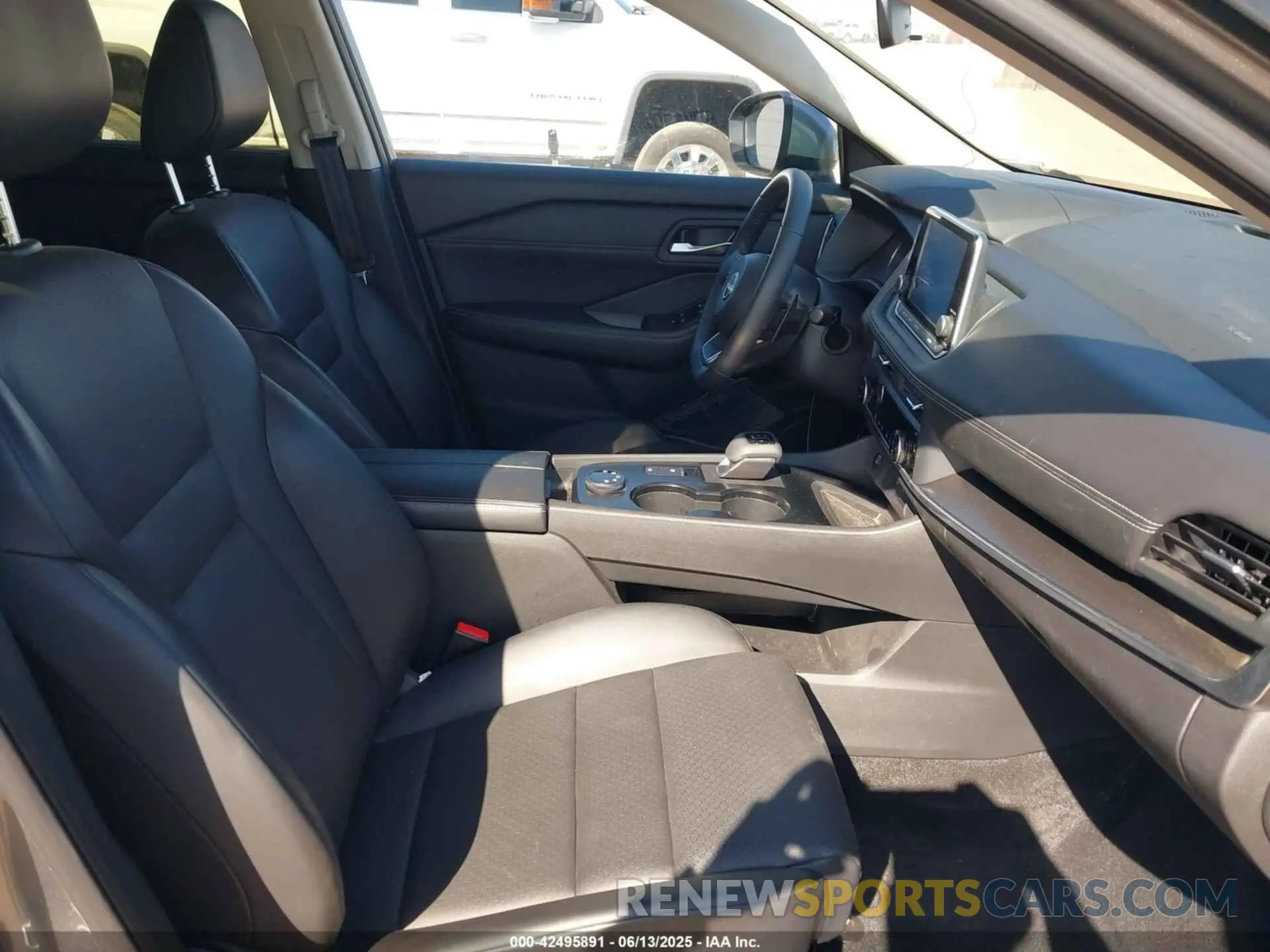 5 fotografías del automóvil dañado JN8BT3BB8RW2H0359 NISSAN ROGUE 2024