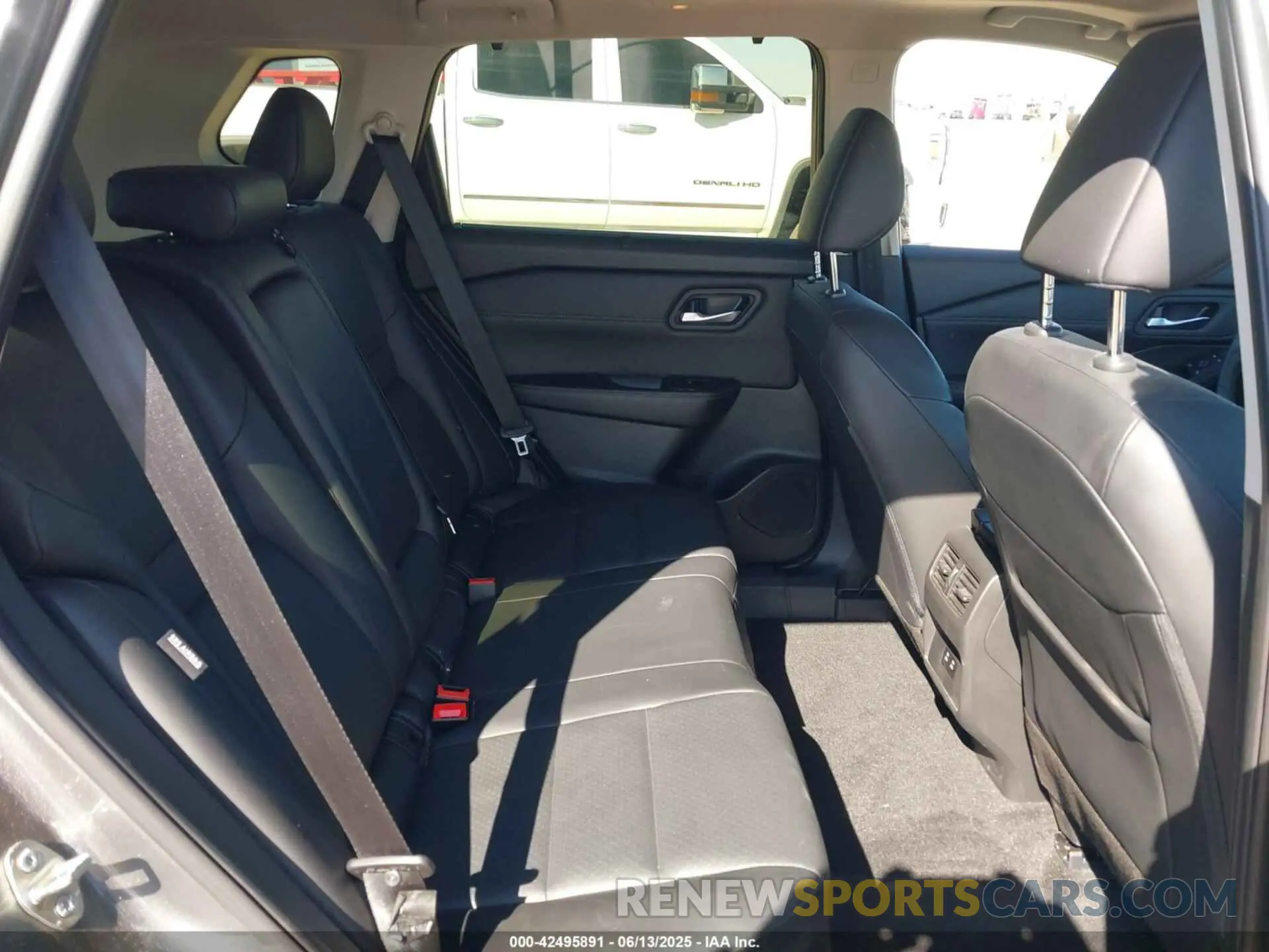 8 fotografías del automóvil dañado JN8BT3BB8RW2H0359 NISSAN ROGUE 2024