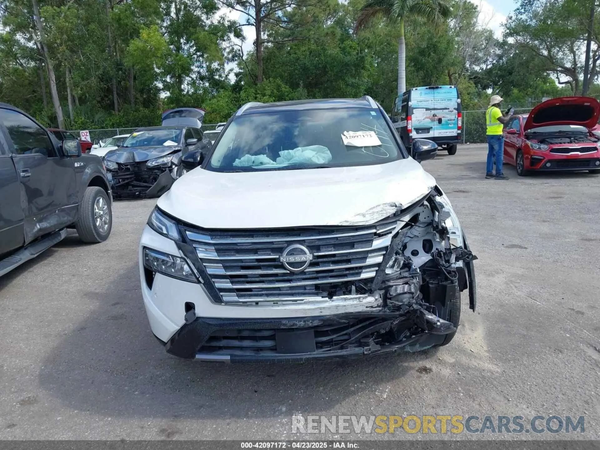 12 fotografías del automóvil dañado JN8BT3DC7RW070194 NISSAN ROGUE 2024