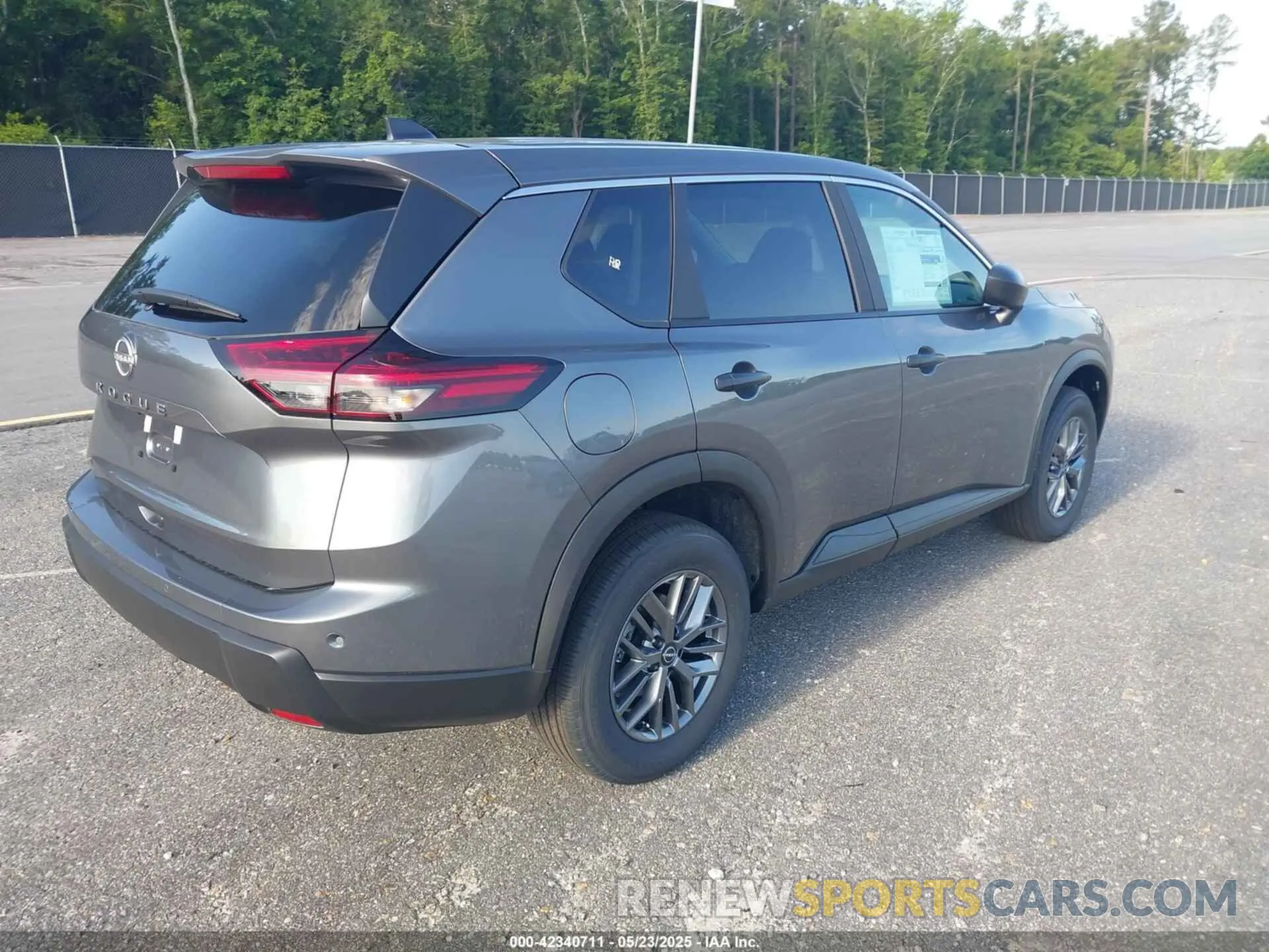 4 fotografías del automóvil dañado 5N1BT3AA2SC850069 NISSAN ROGUE 2025