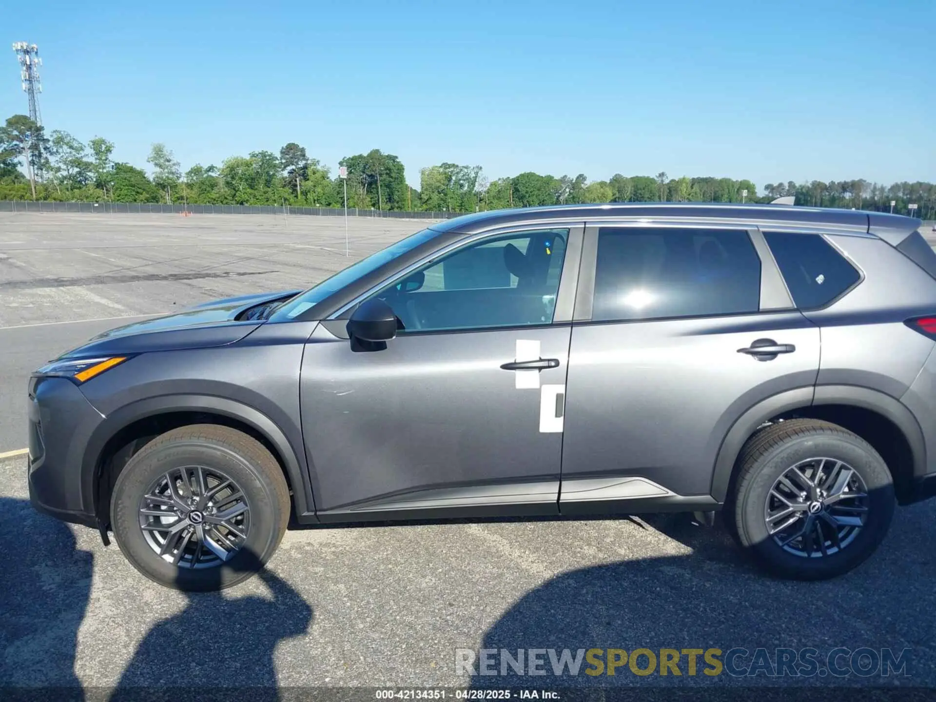 14 fotografías del automóvil dañado 5N1BT3AA6SC850172 NISSAN ROGUE 2025