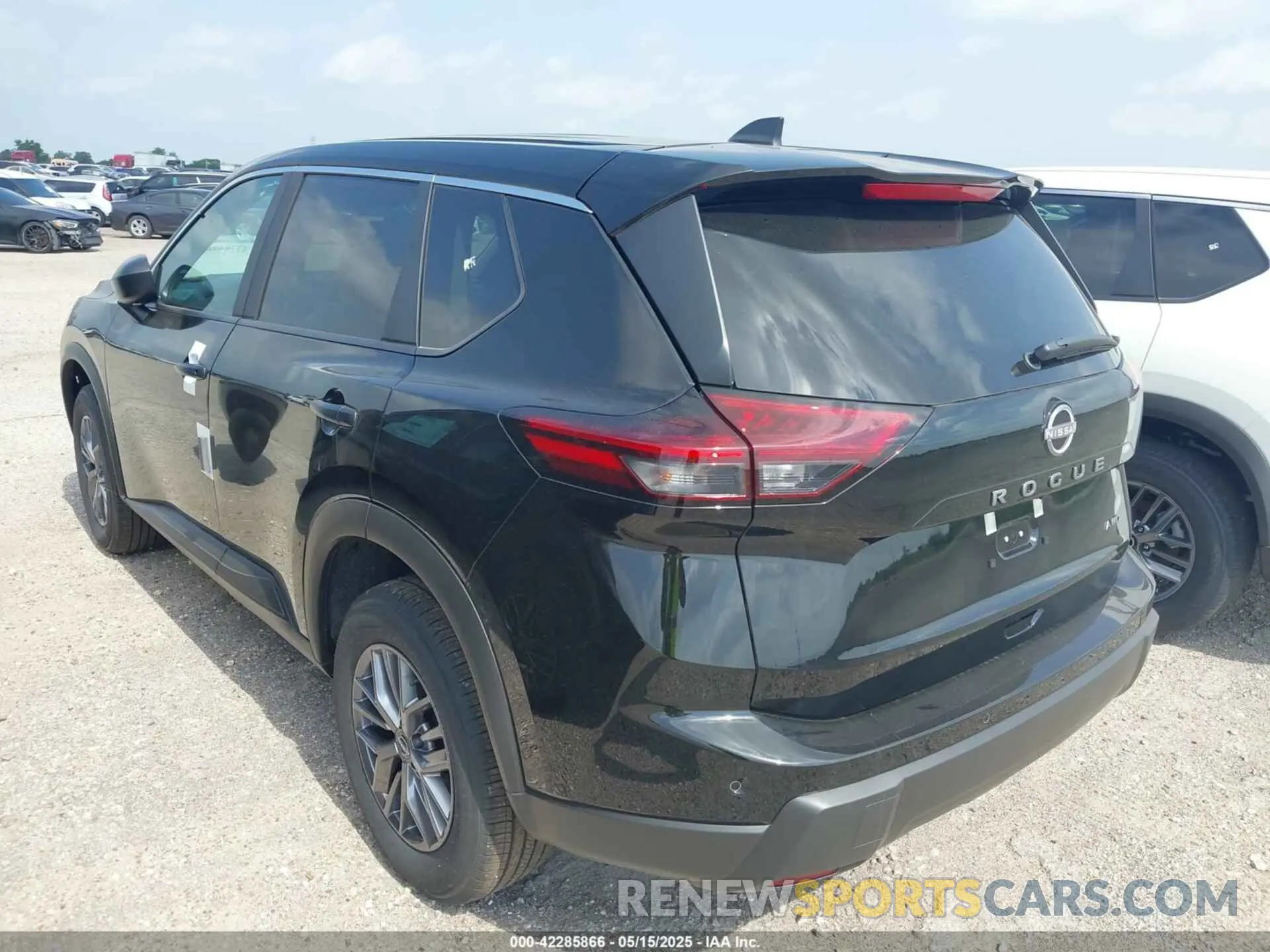 3 fotografías del automóvil dañado 5N1BT3AB1SC848693 NISSAN ROGUE 2025
