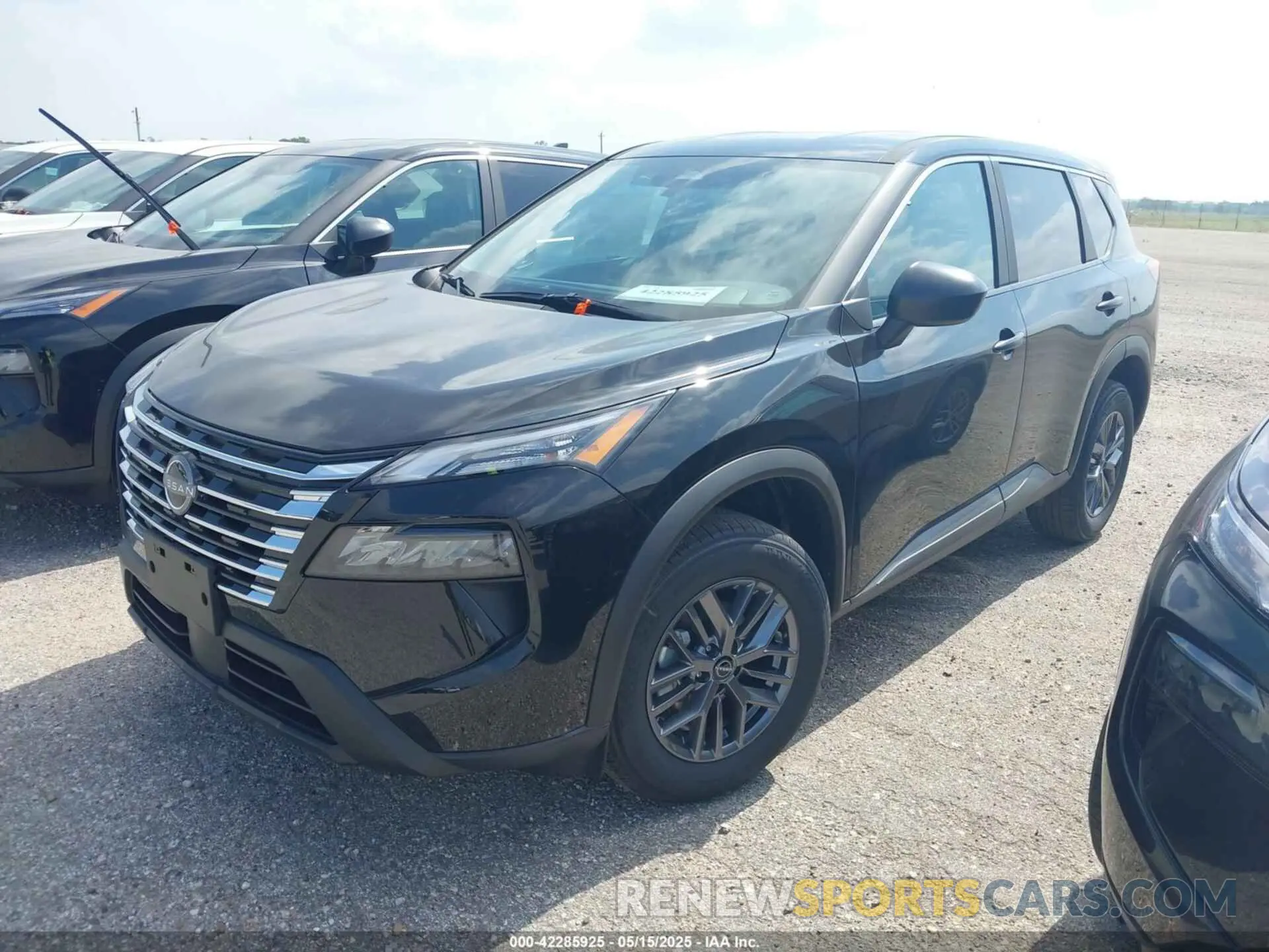 2 fotografías del automóvil dañado 5N1BT3AB5SC849555 NISSAN ROGUE 2025