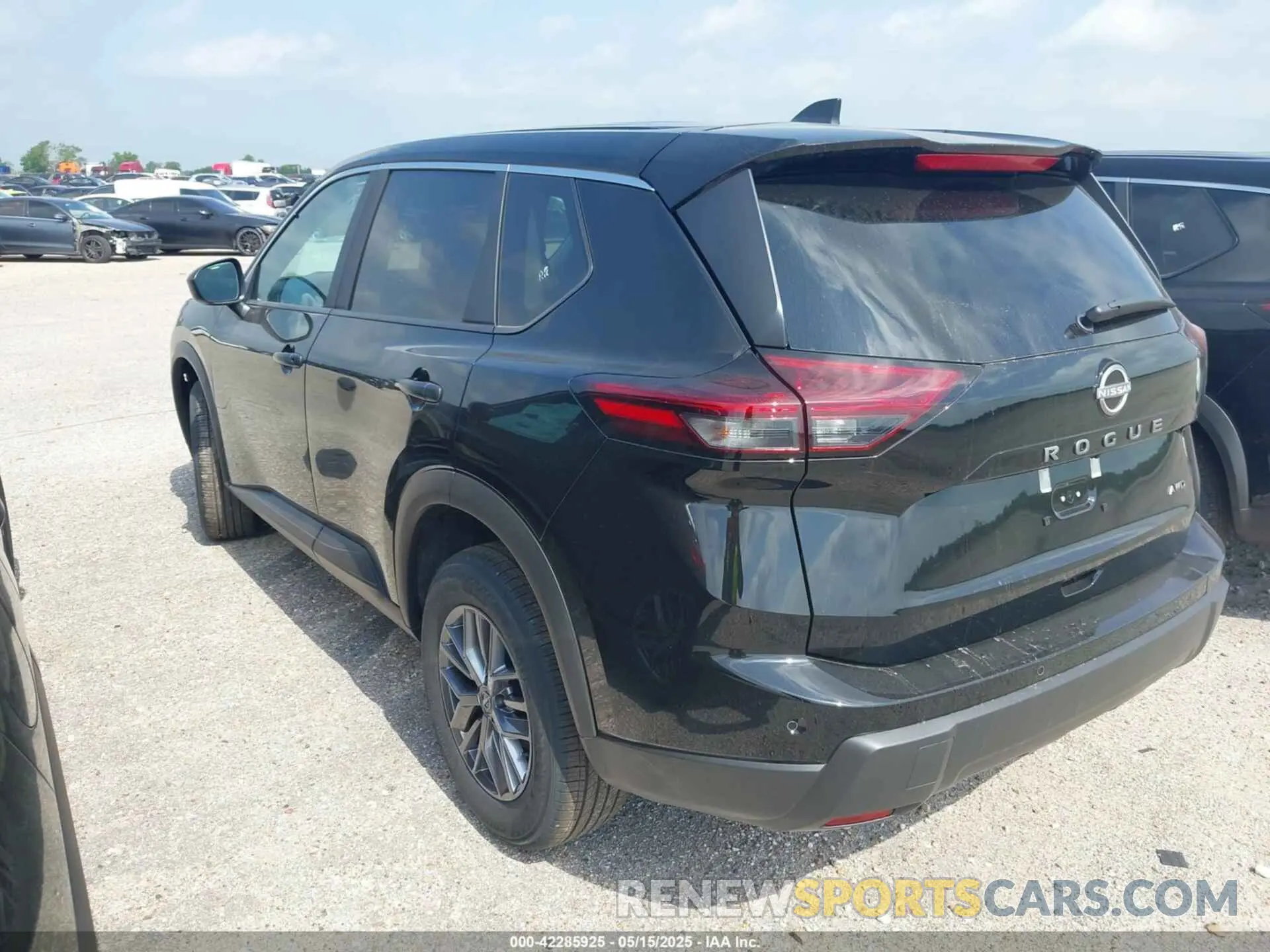 3 fotografías del automóvil dañado 5N1BT3AB5SC849555 NISSAN ROGUE 2025