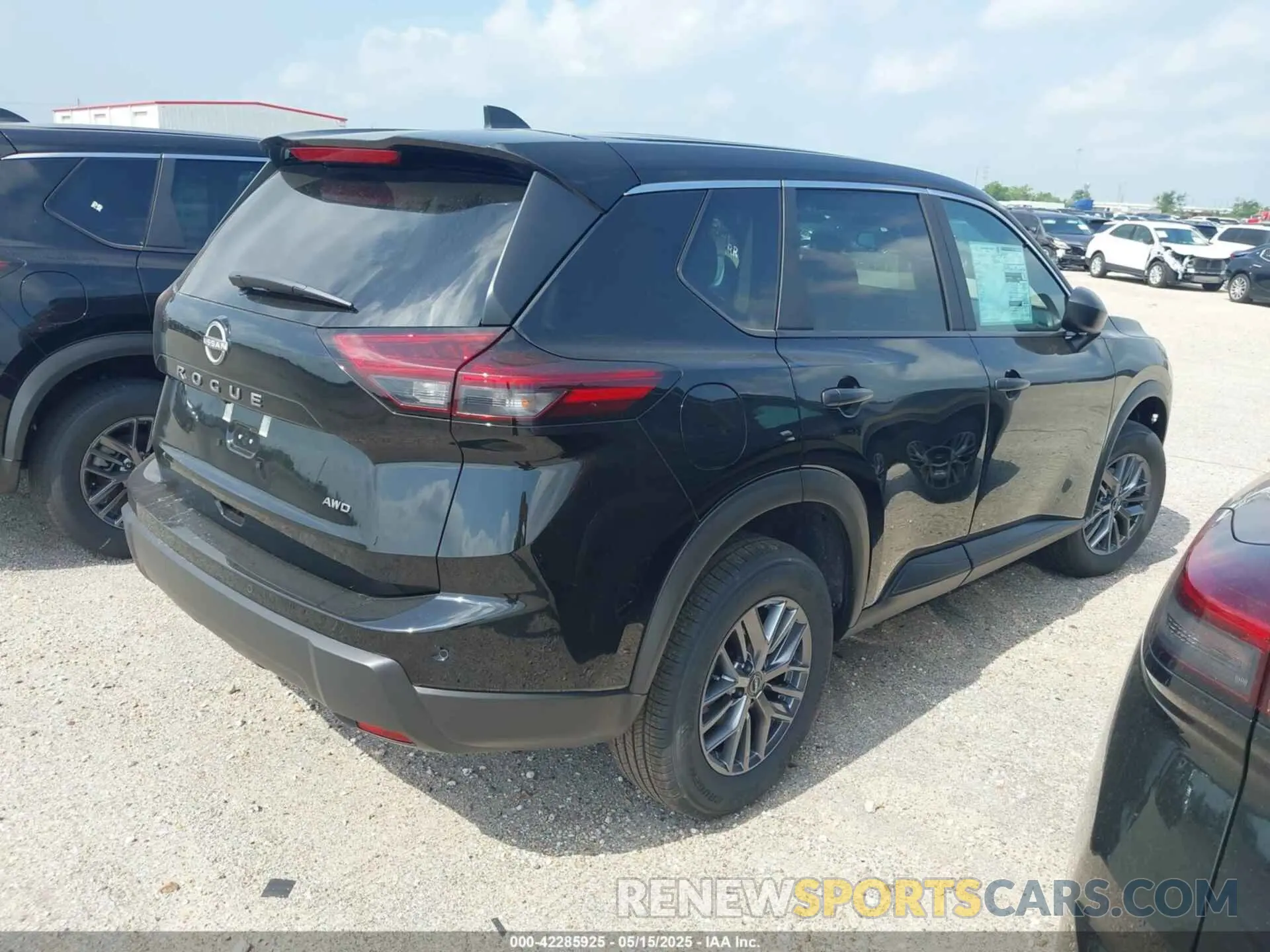 4 fotografías del automóvil dañado 5N1BT3AB5SC849555 NISSAN ROGUE 2025