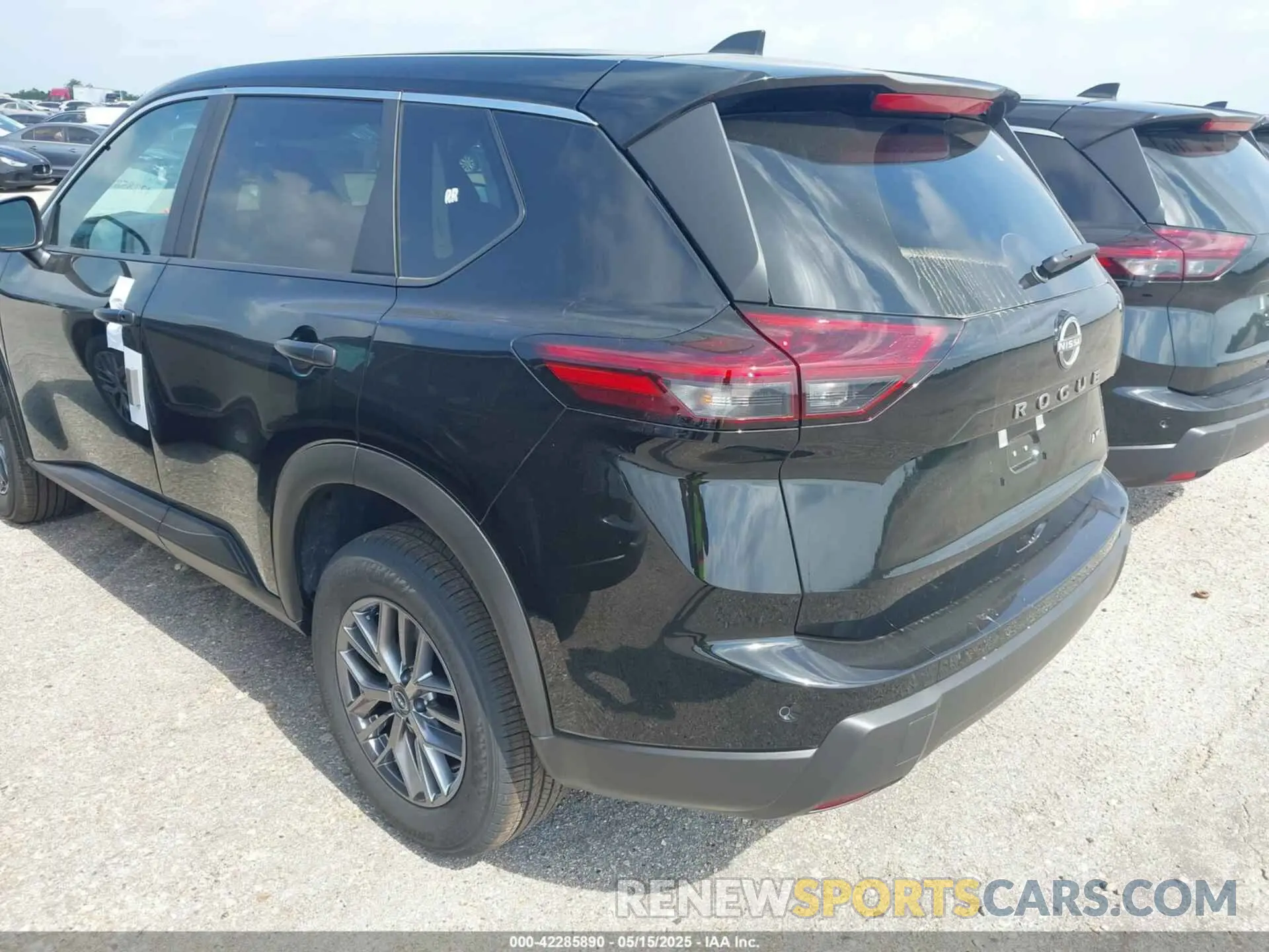 3 fotografías del automóvil dañado 5N1BT3ABXSC850913 NISSAN ROGUE 2025