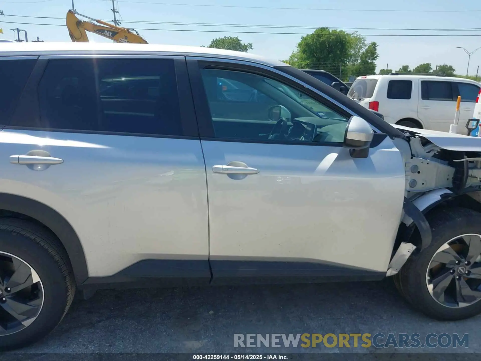 12 fotografías del automóvil dañado 5N1BT3BA1SC817949 NISSAN ROGUE 2025