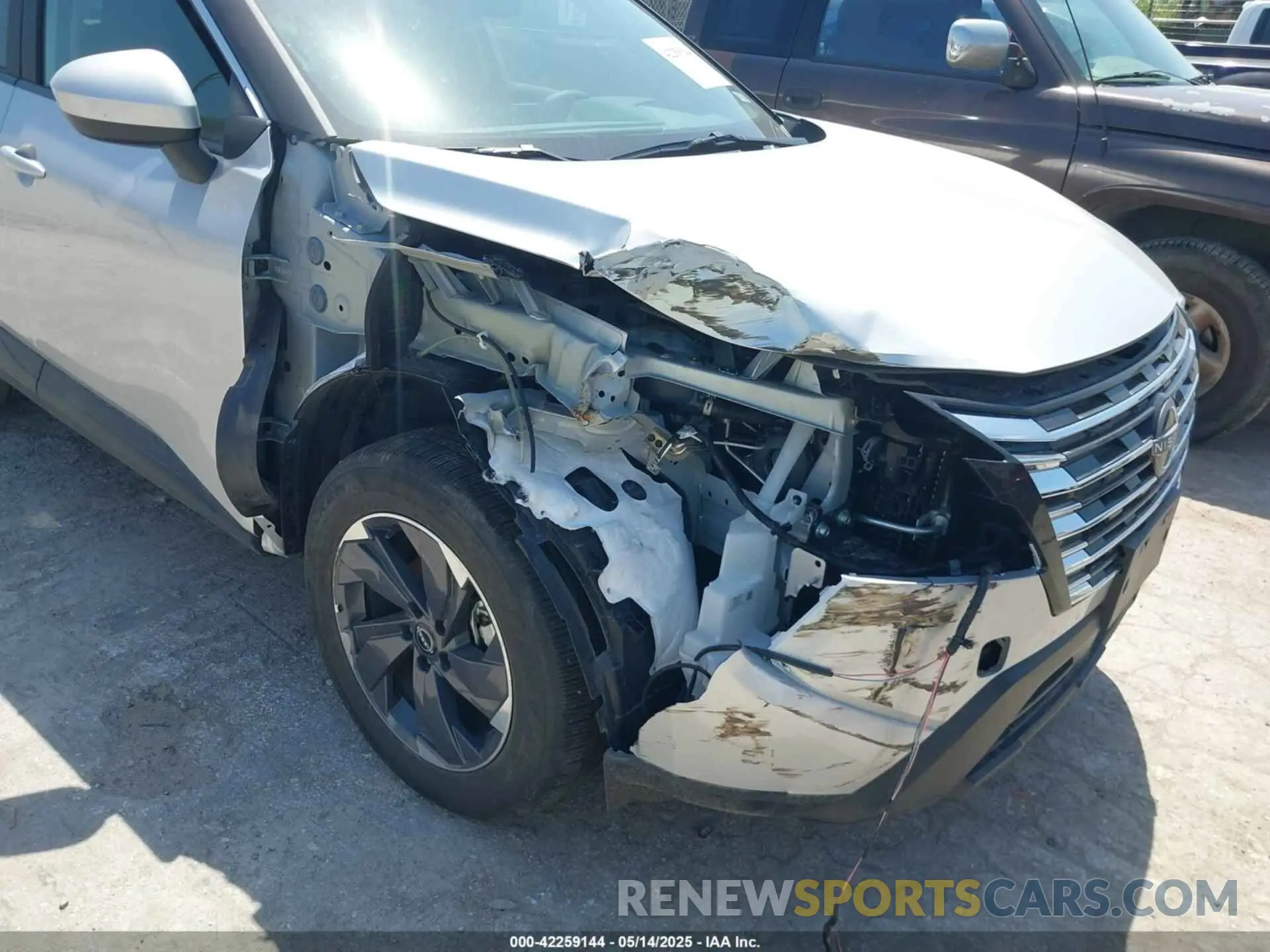 6 fotografías del automóvil dañado 5N1BT3BA1SC817949 NISSAN ROGUE 2025