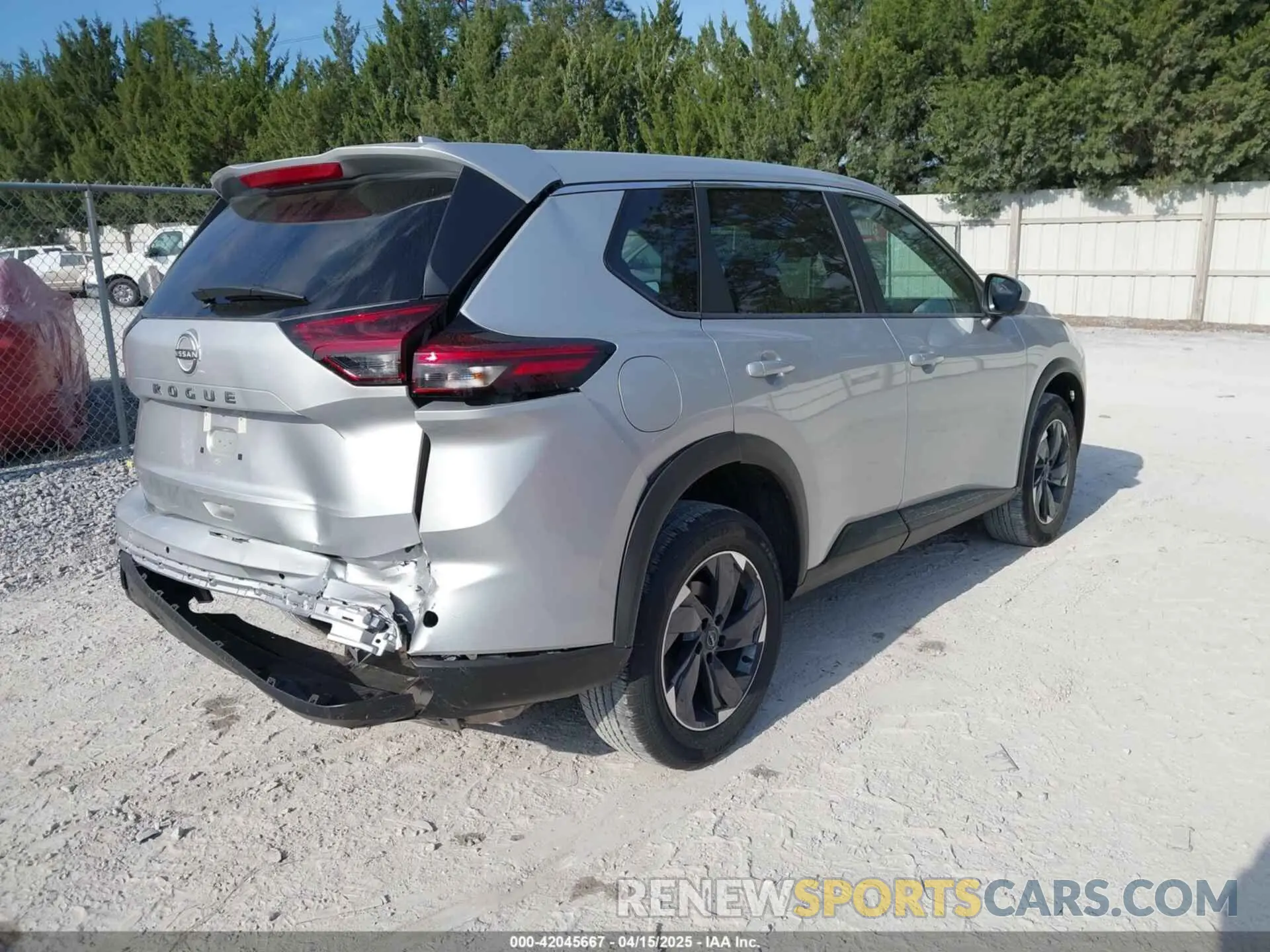 4 fotografías del automóvil dañado 5N1BT3BA2SC808953 NISSAN ROGUE 2025