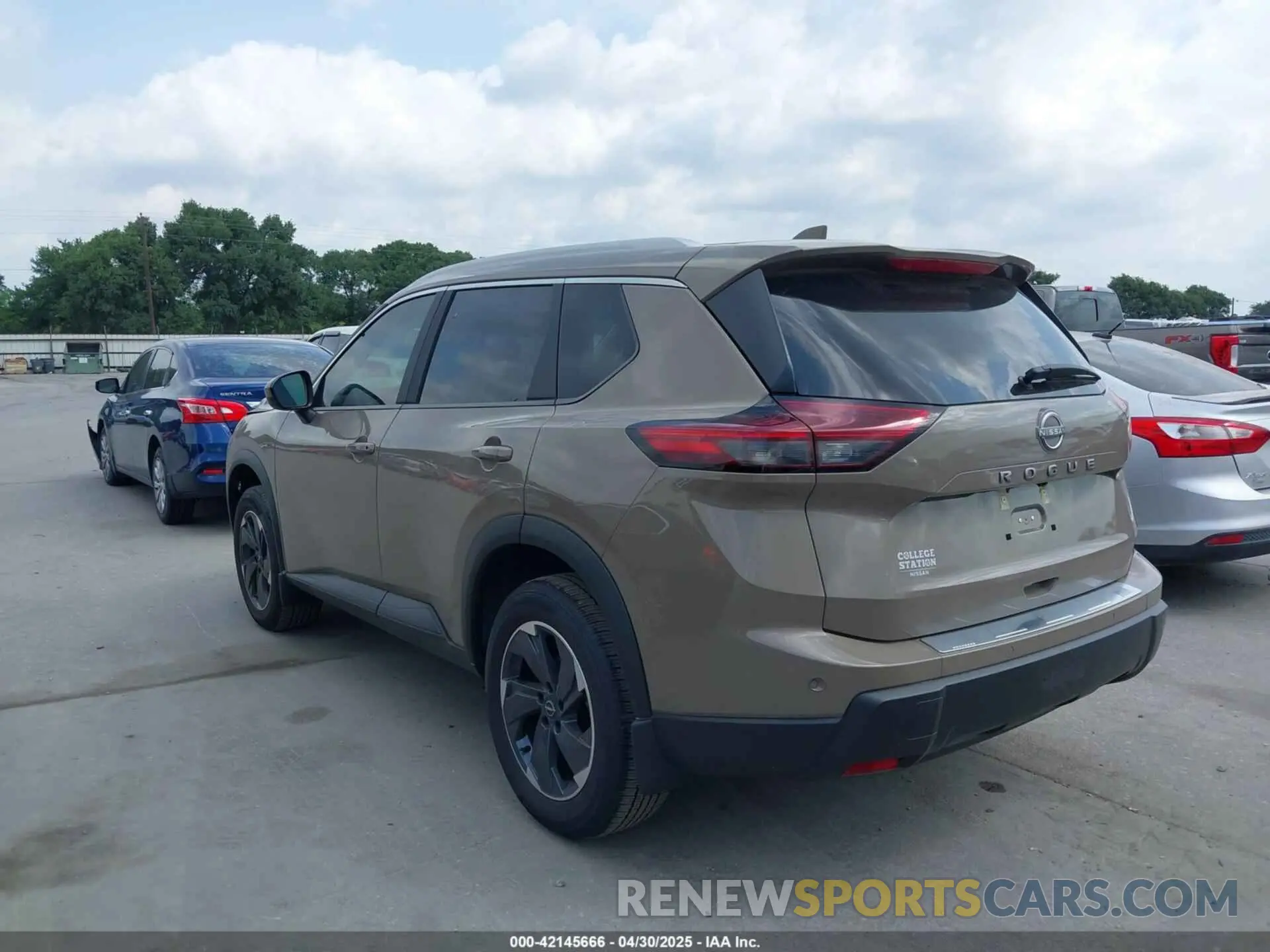 3 fotografías del automóvil dañado 5N1BT3BA3SC673997 NISSAN ROGUE 2025