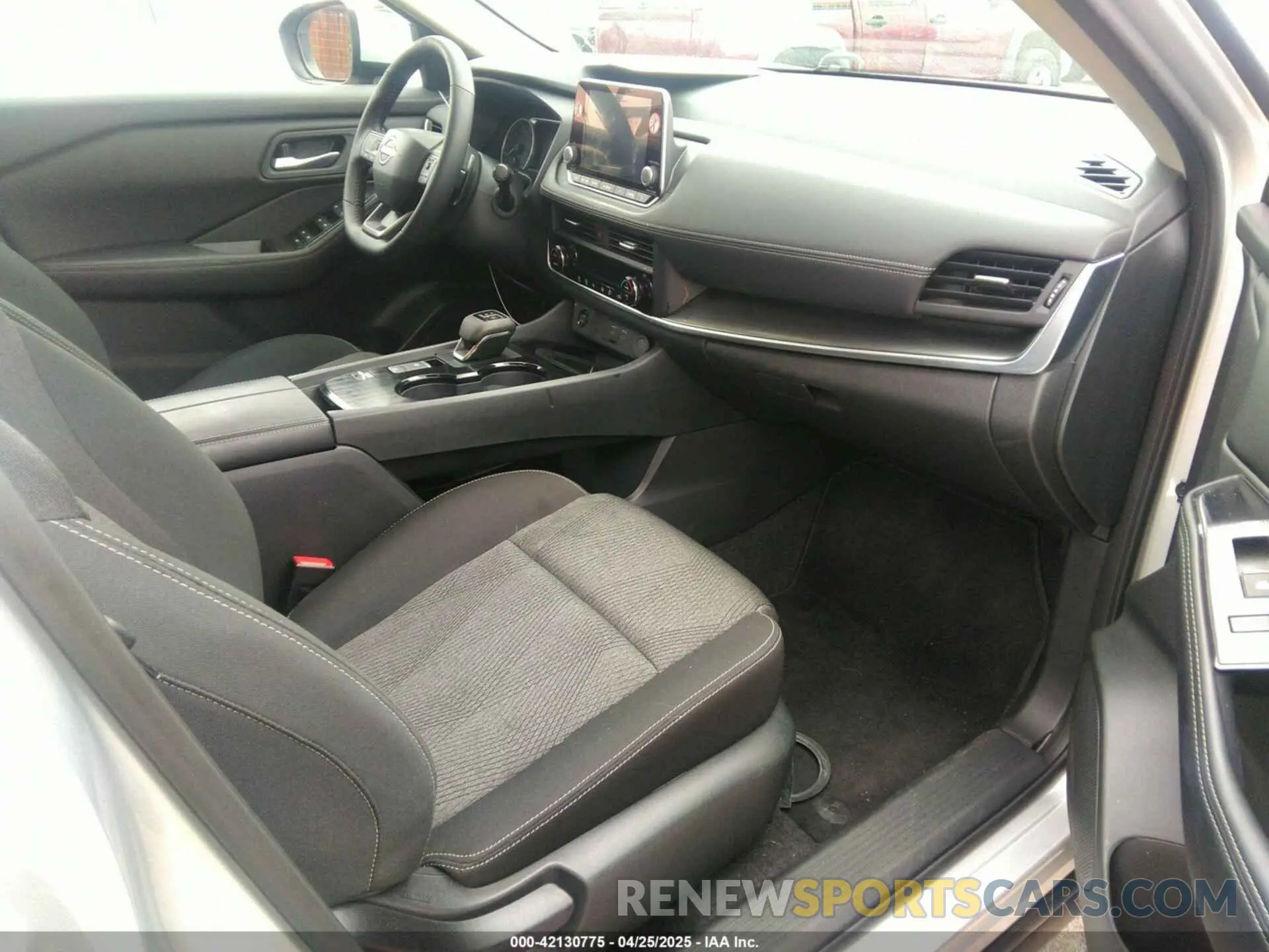 5 fotografías del automóvil dañado 5N1BT3BA5SC804363 NISSAN ROGUE 2025