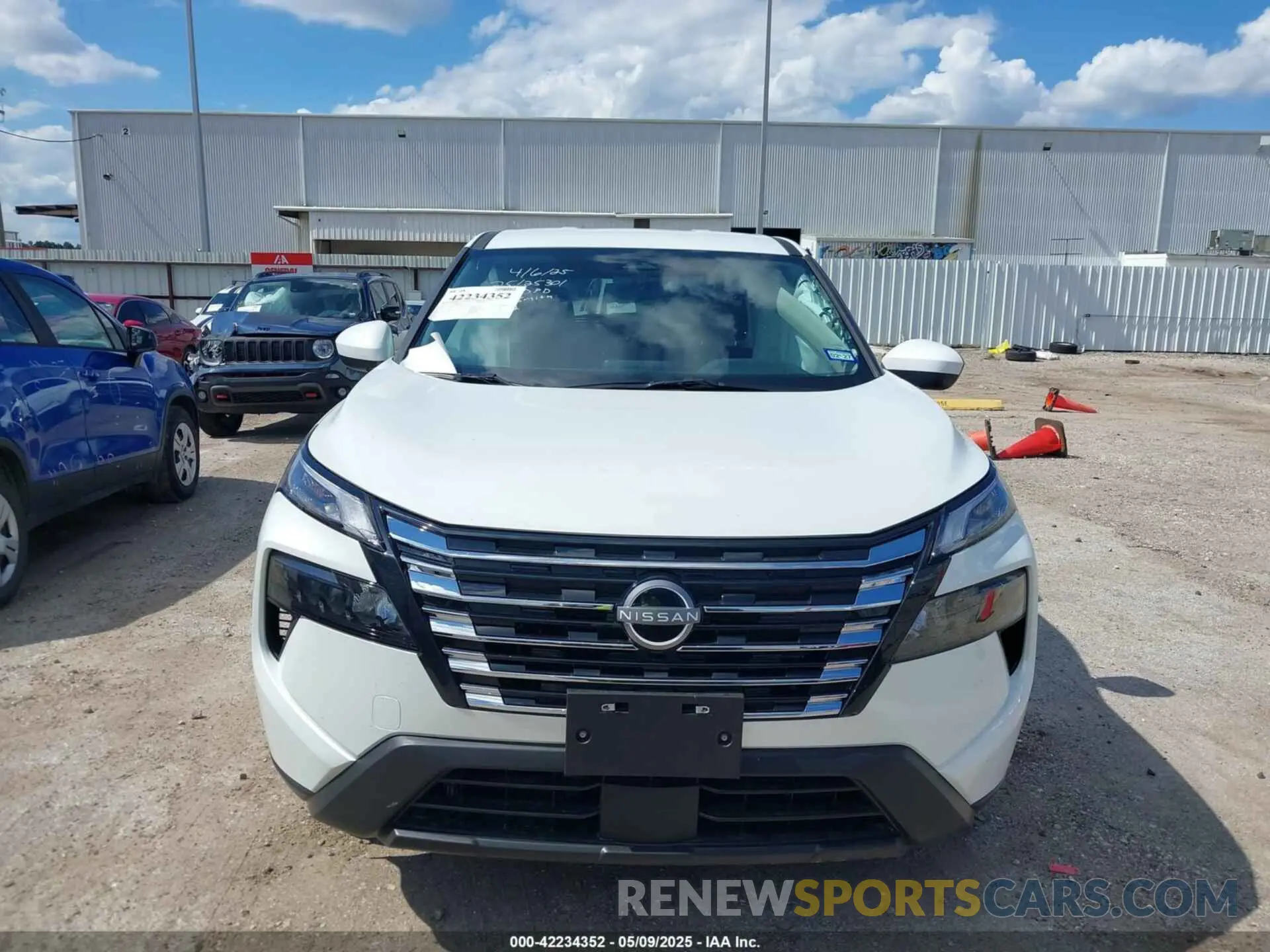 12 fotografías del automóvil dañado 5N1BT3BA5SC828212 NISSAN ROGUE 2025
