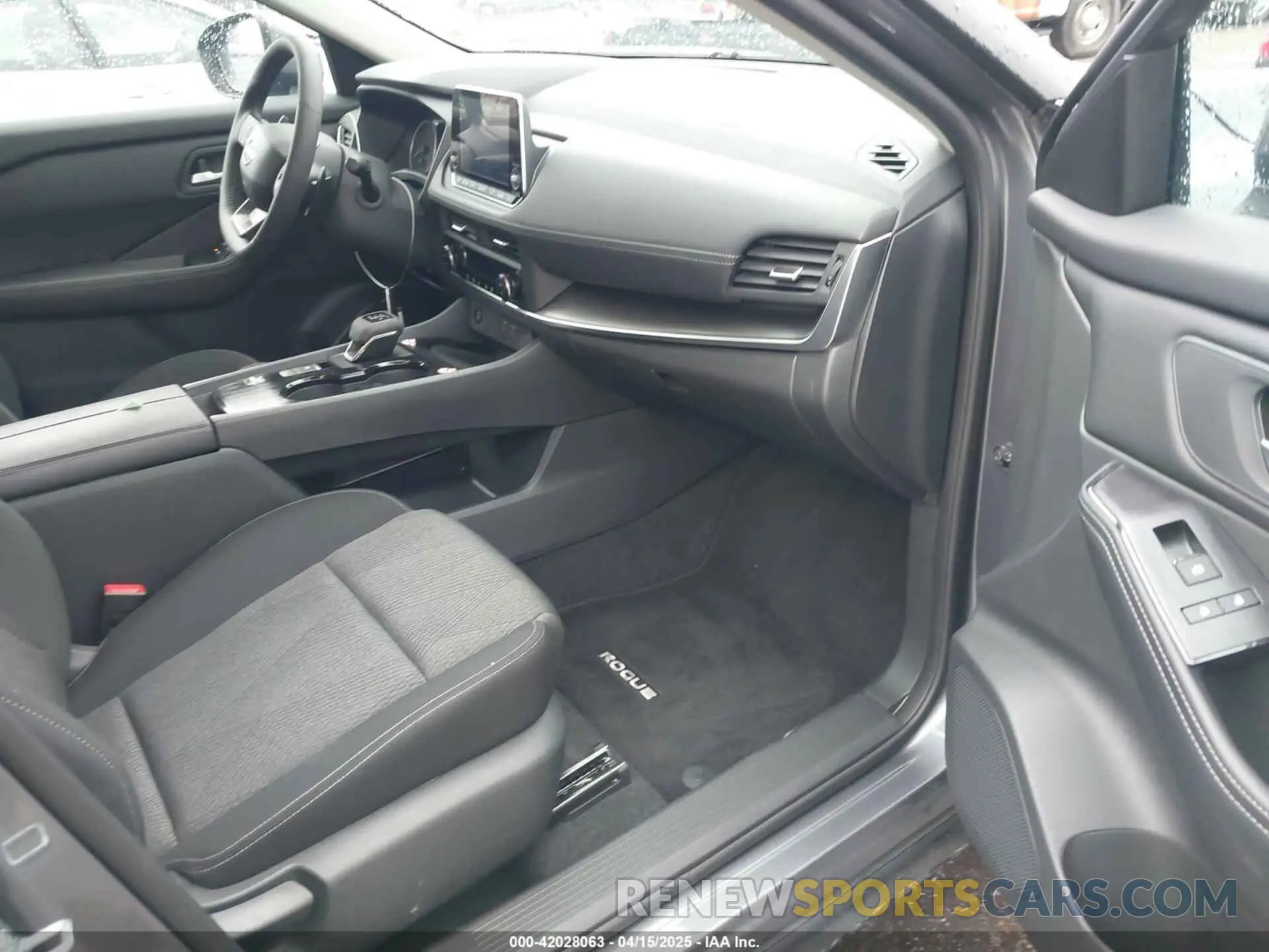 5 fotografías del automóvil dañado 5N1BT3BA6SC817137 NISSAN ROGUE 2025