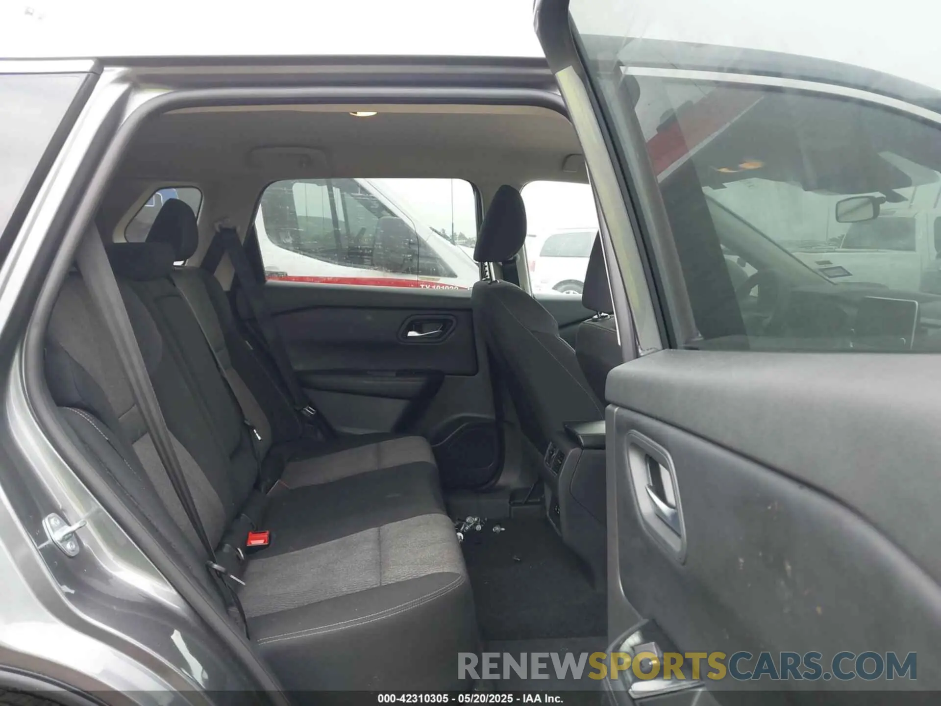 8 fotografías del automóvil dañado 5N1BT3BA7SC788716 NISSAN ROGUE 2025