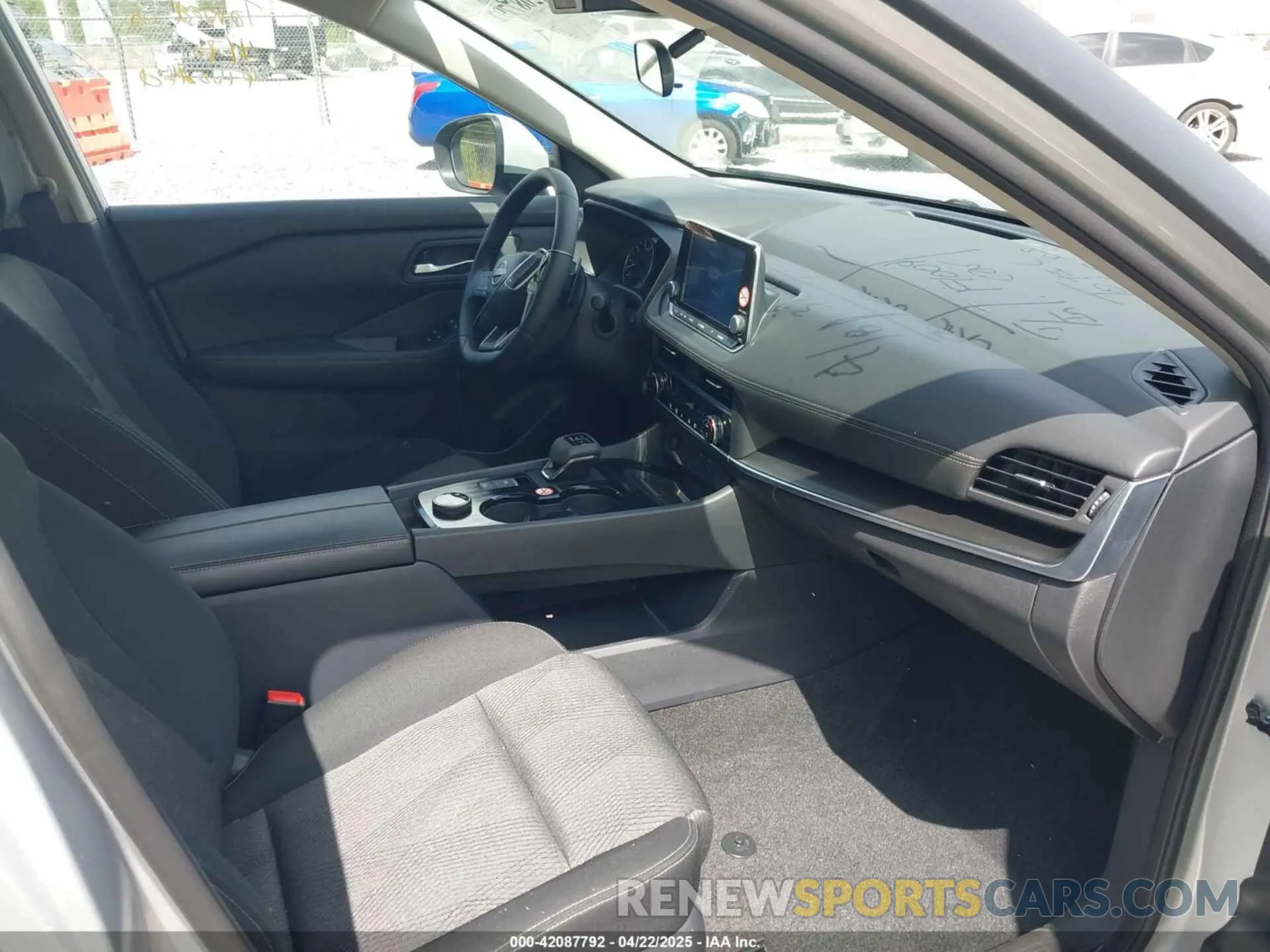 5 fotografías del automóvil dañado 5N1BT3BB0SC779476 NISSAN ROGUE 2025