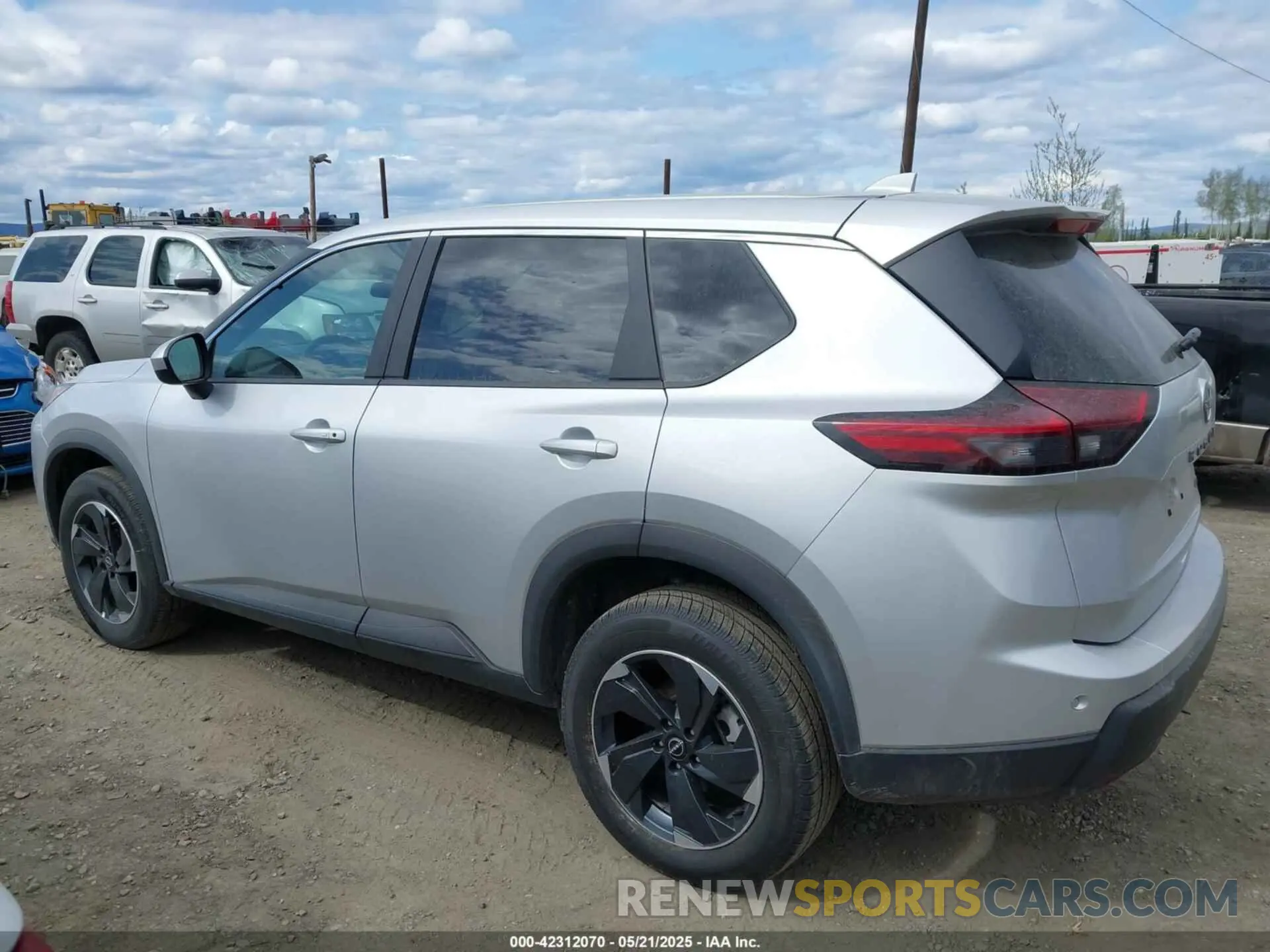 14 fotografías del automóvil dañado 5N1BT3BB2SC807603 NISSAN ROGUE 2025