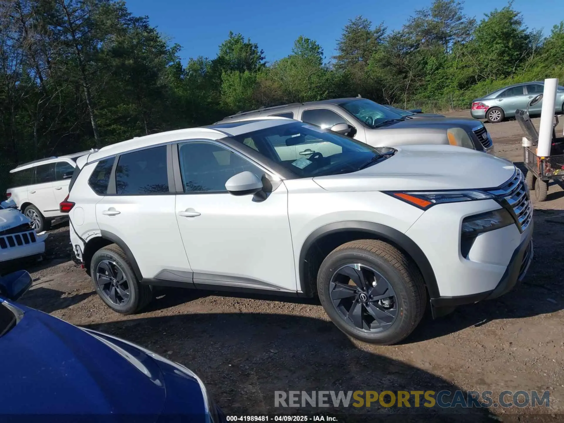14 fotografías del automóvil dañado JN8BT3BA7SW007622 NISSAN ROGUE 2025