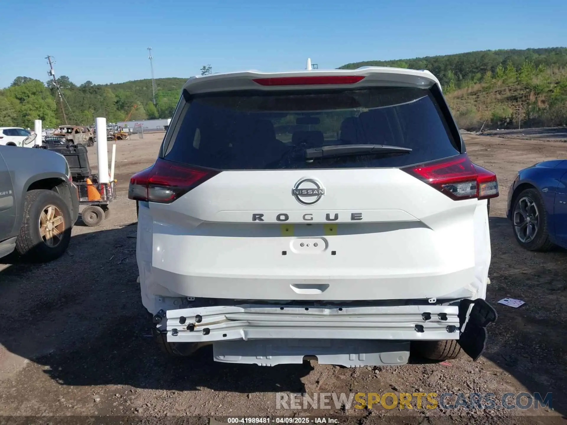17 fotografías del automóvil dañado JN8BT3BA7SW007622 NISSAN ROGUE 2025