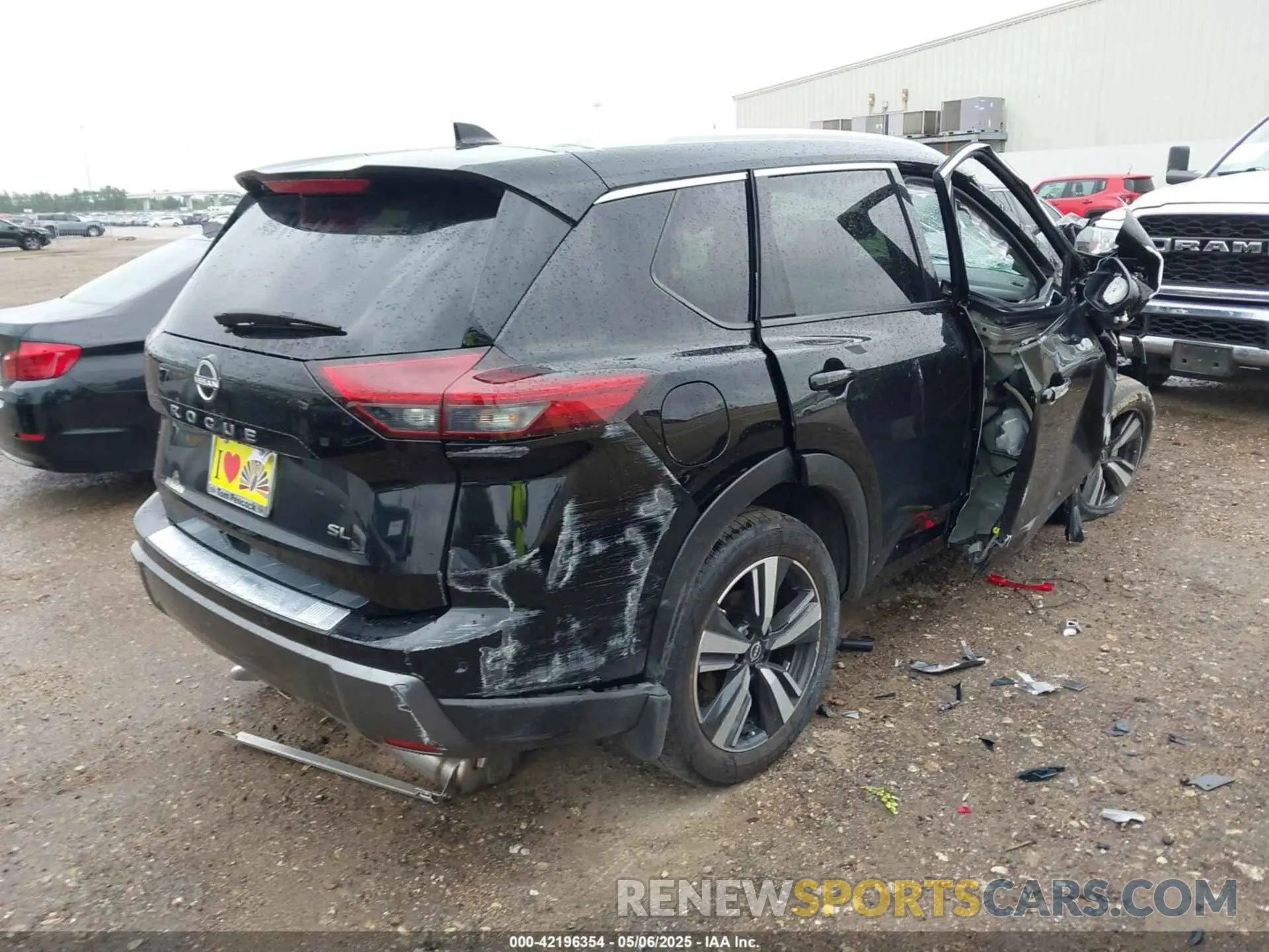 4 fotografías del automóvil dañado JN8BT3CA7SW002063 NISSAN ROGUE 2025
